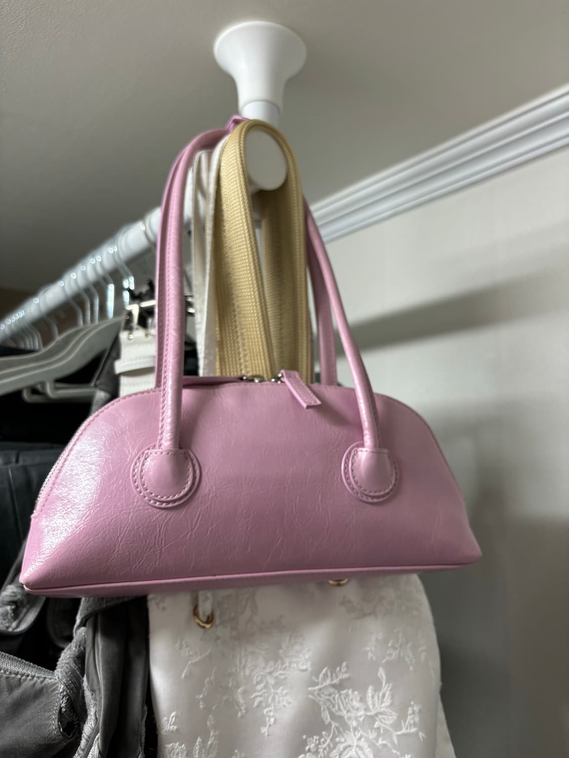 마지셔우드 베셋 숄더백 핑크 상품이미지4