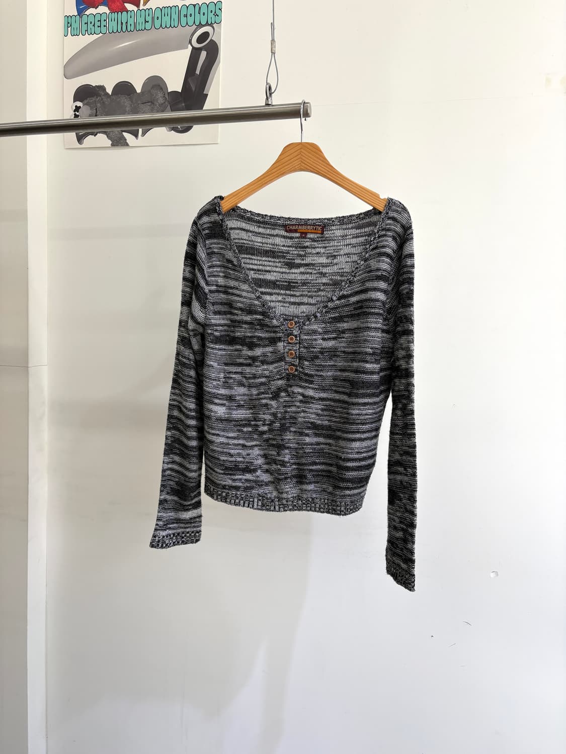 CHARMBERRYTIC 브이넥니트 상품이미지1