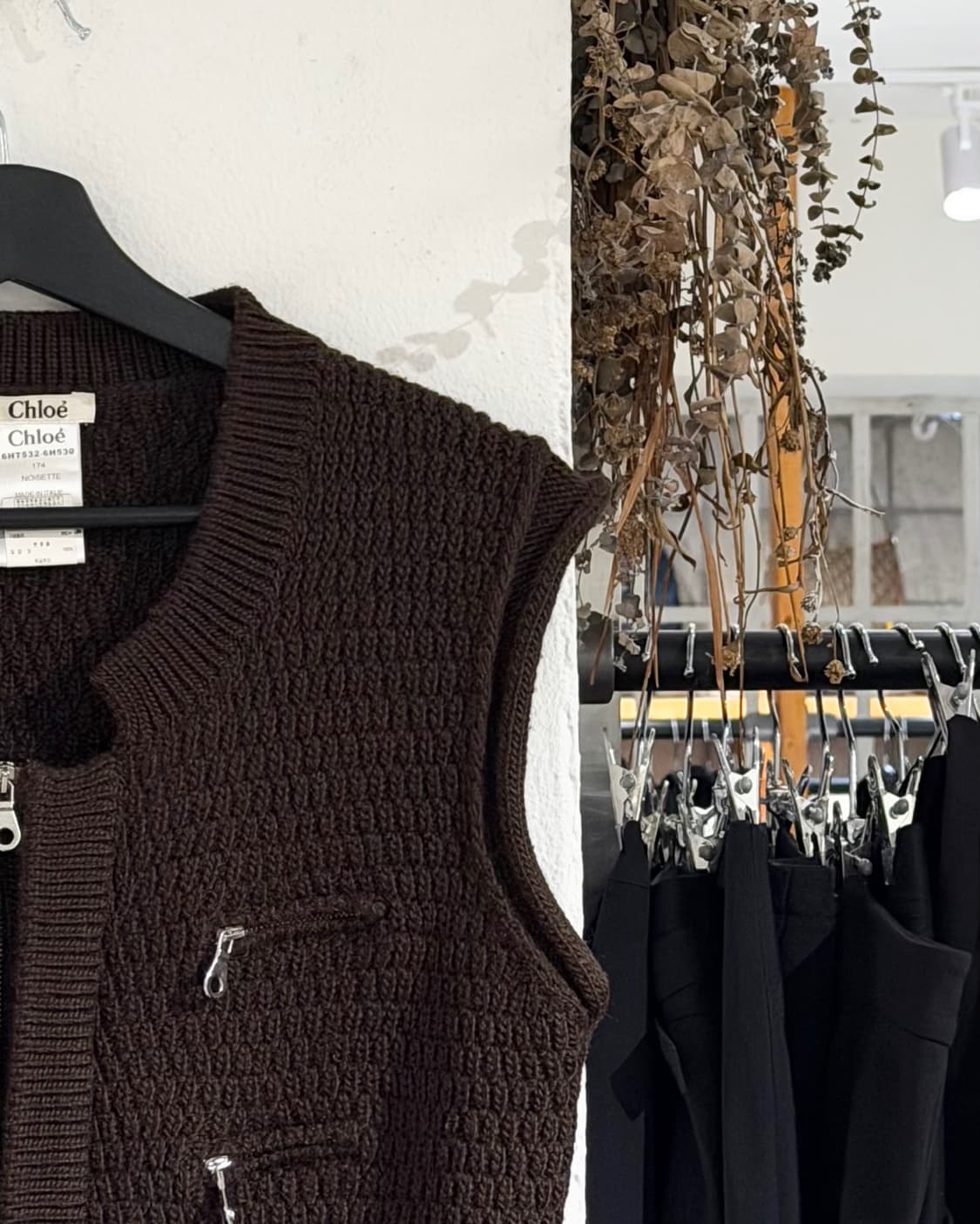 끌로에 다크브라운 크롭 울 니트 베스트 상품이미지3