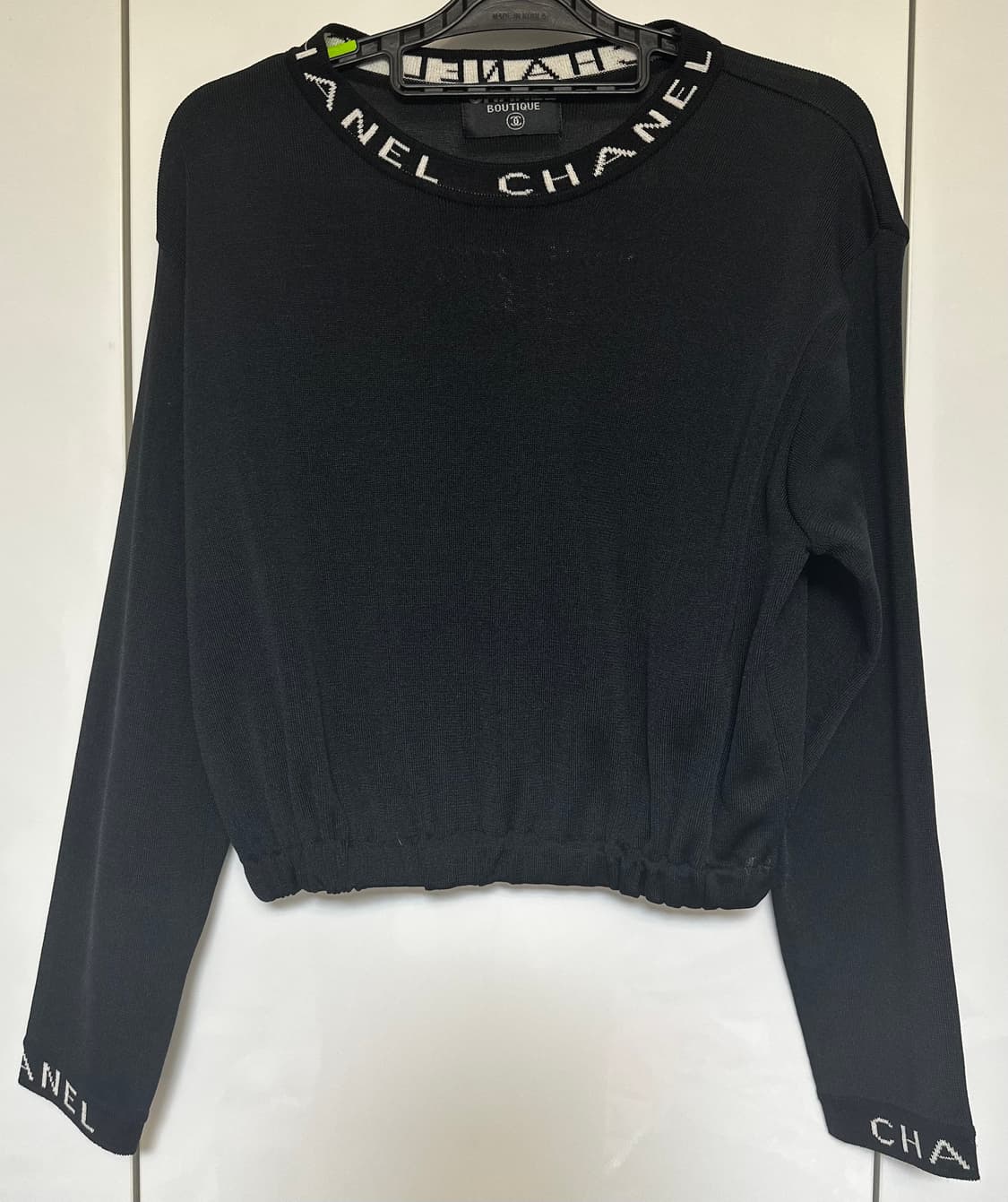 샤넬 블랙 로고 니트 긴팔티  상품이미지2