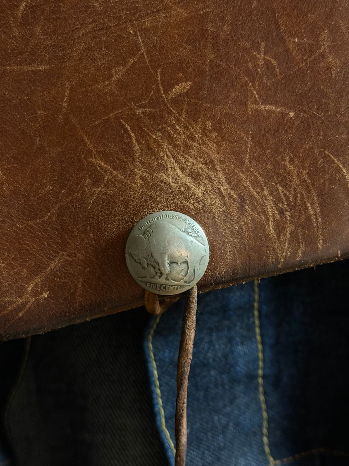 고로스 다크 브라운 벨트루프 메디슨백 S 상품이미지2