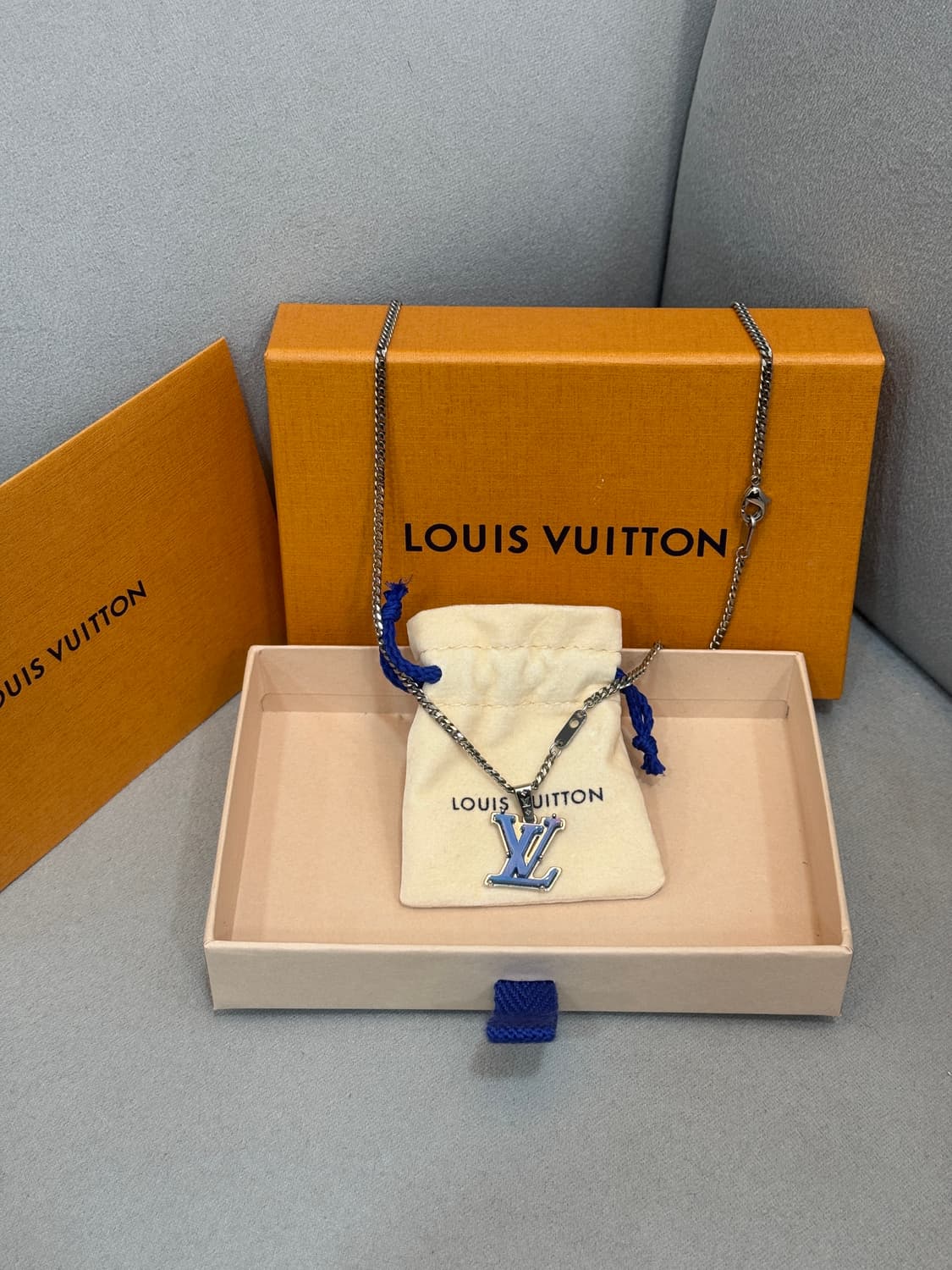 루이비통 멀티컬러 모노그램 LV 목걸이  상품이미지1
