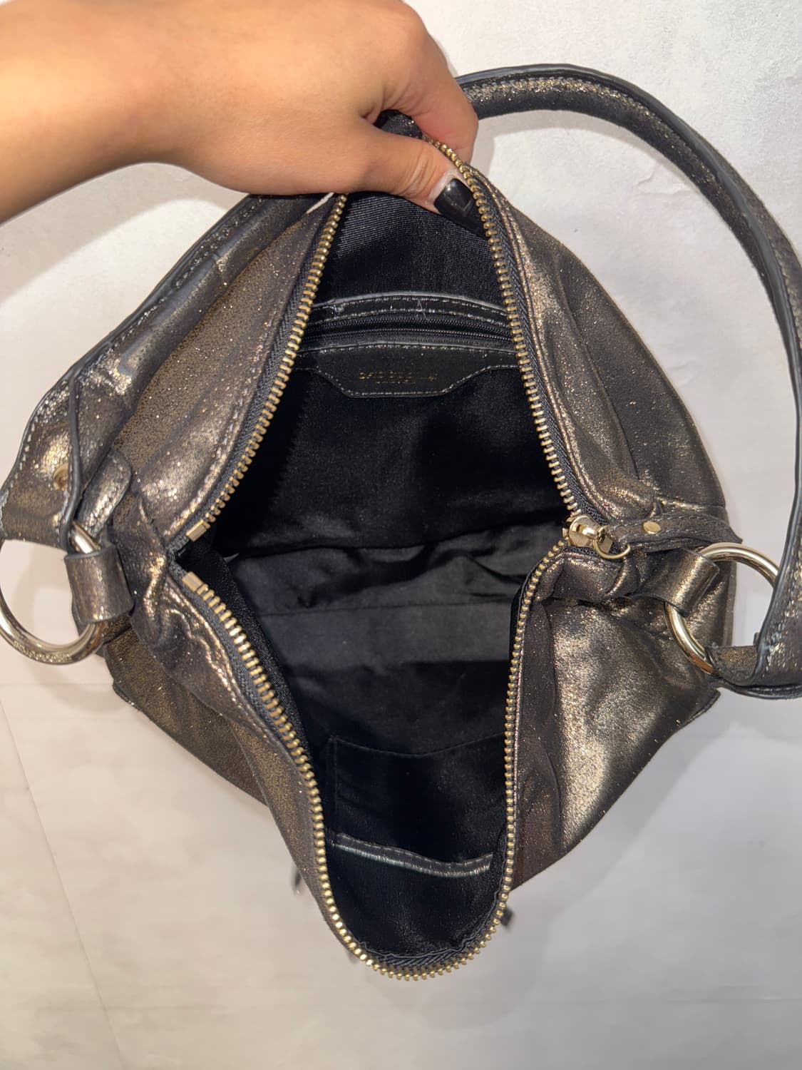 Metal bronze pocket detail shoulder bag 상품이미지5