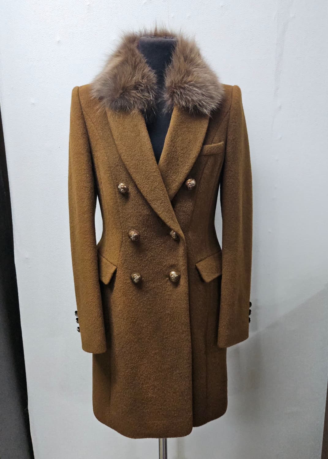 on&on 브라운 퍼 카라 더블 버튼 코트 S 상품이미지1