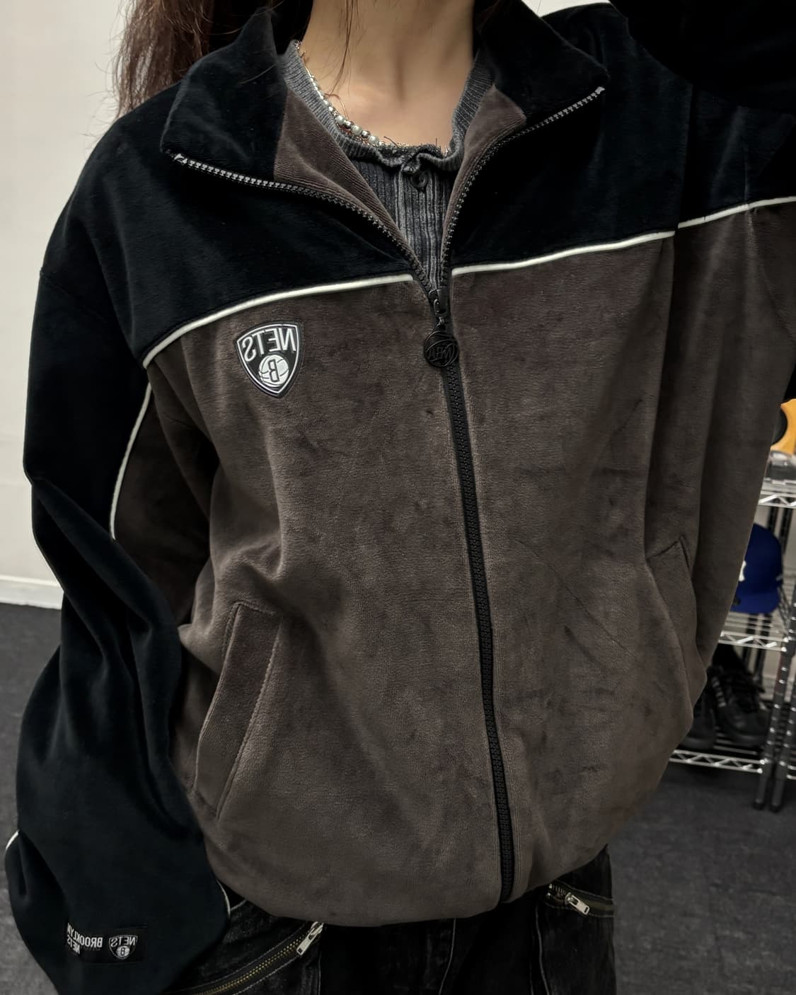 NBA 브루클린 네츠 벨벳 트랙탑 져지 상품이미지1