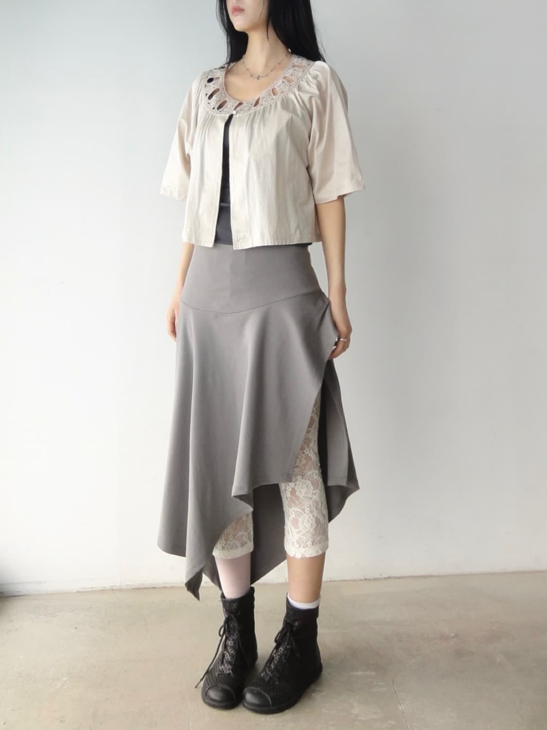 Neck hole punching cardigan / beige 상품이미지4