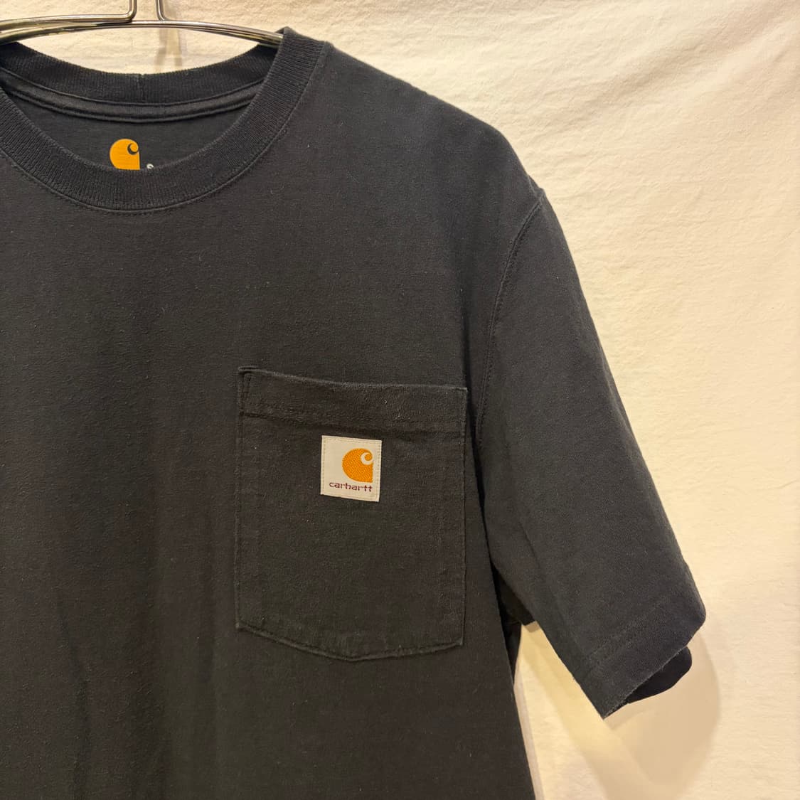 칼하트 포켓 반팔티 블랙 상품이미지4