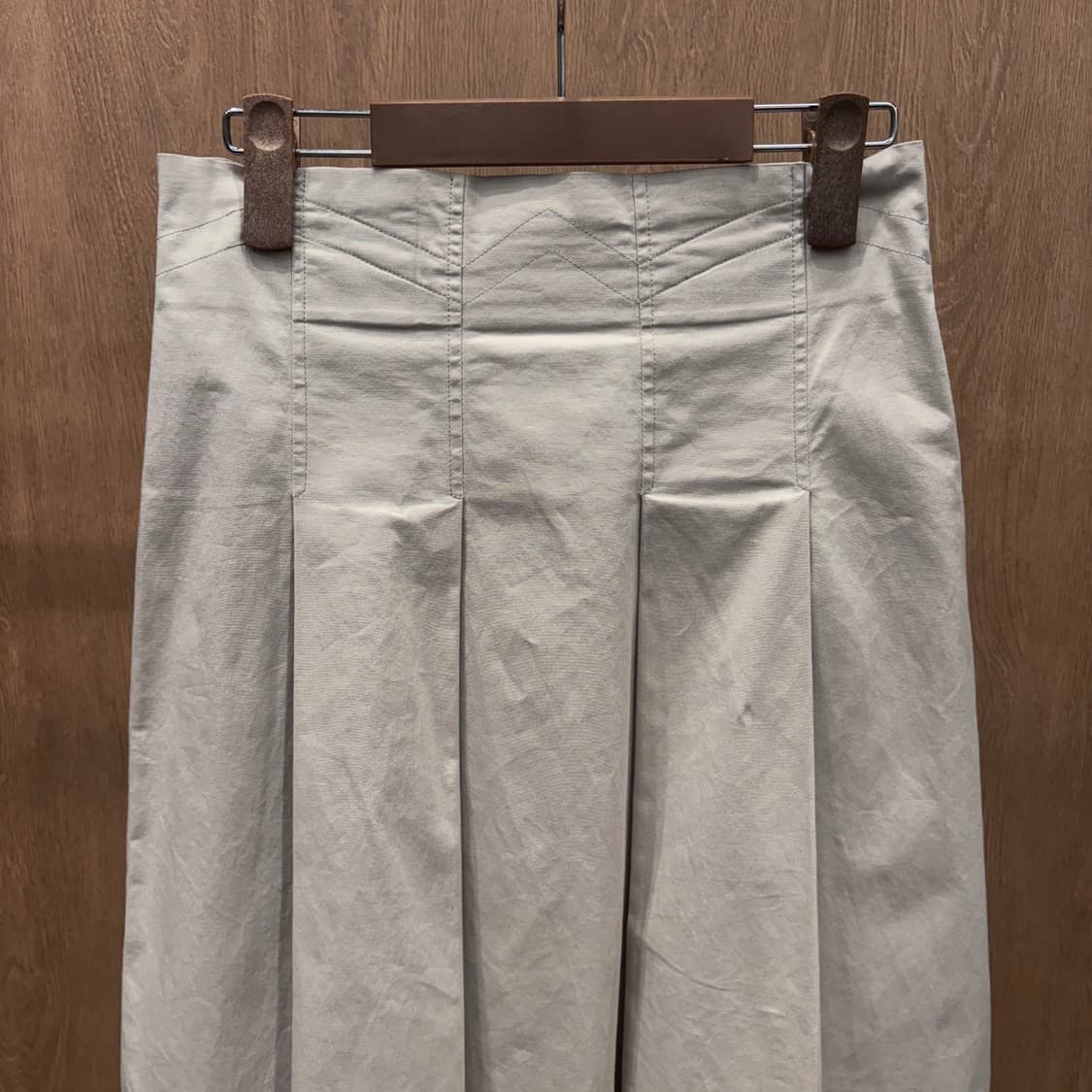 질샌더 코튼 미디 스커트 블랙 레이어드 배색 디테일 플레어핏 베이지 상품이미지4