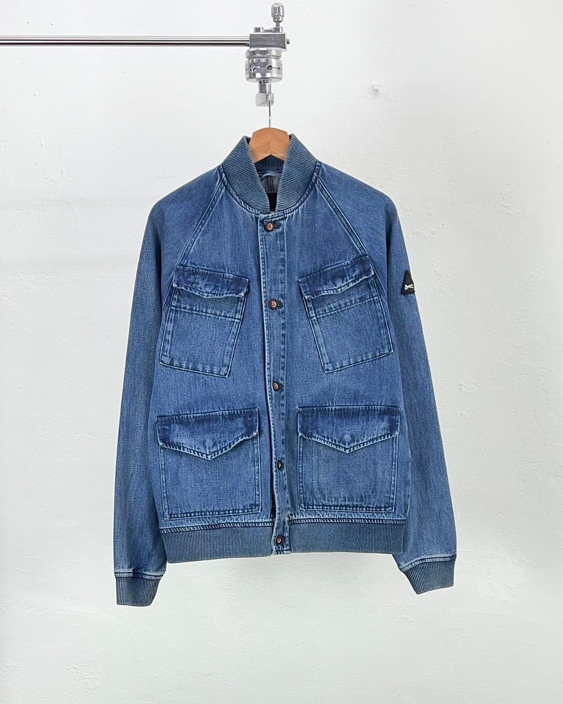 덴함 스톤워싱 밀리터리 모티브 데님 멀티 포켓 봄버  자켓 상품이미지1