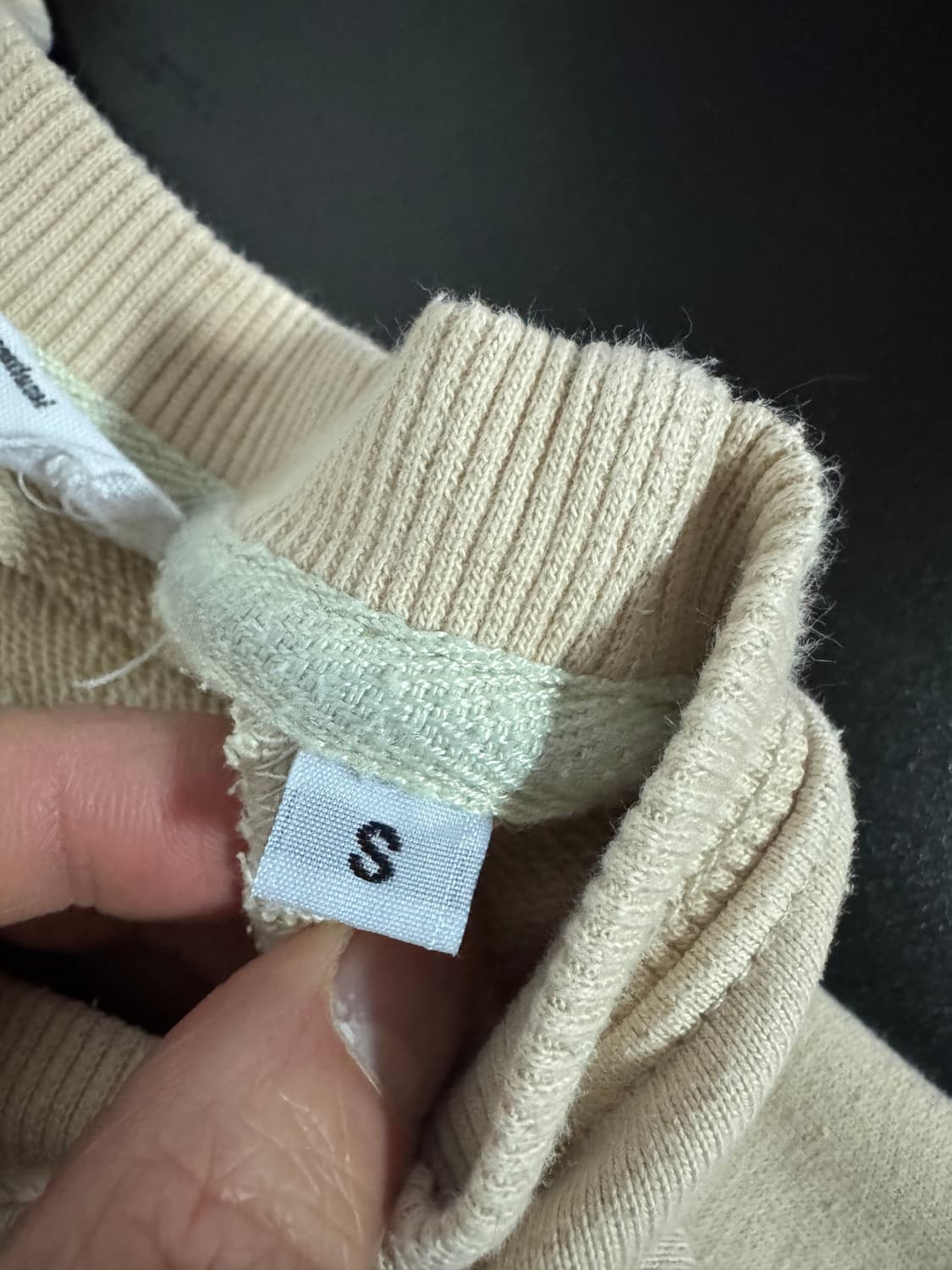 여성 아미 ami 커스텀 리메이크 오버핏 맨투맨 상품이미지4