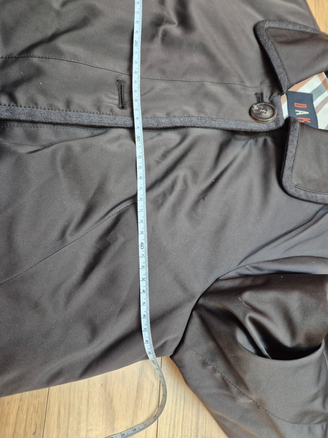 닥스 여성 코트 판매합니다. 겉감은 폴리에스터 100% 소재입니다. 사이 상품이미지4