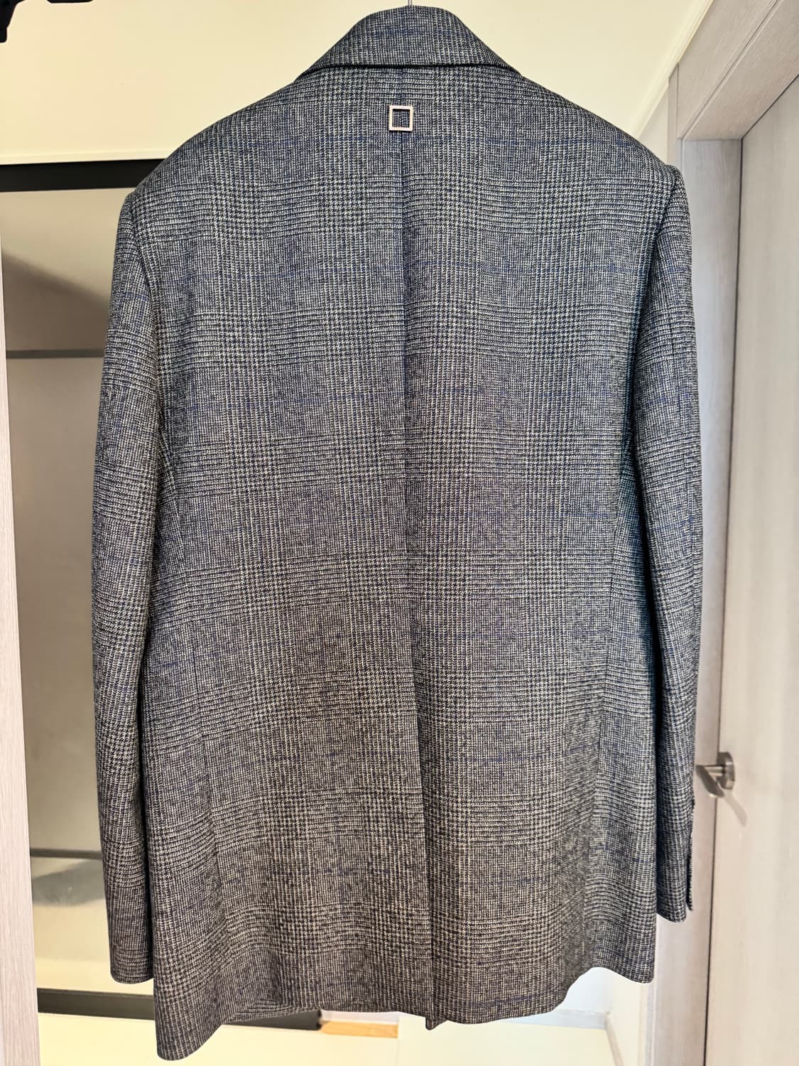 우영미 21fw 메인체크 자켓 팝니다 상품이미지2