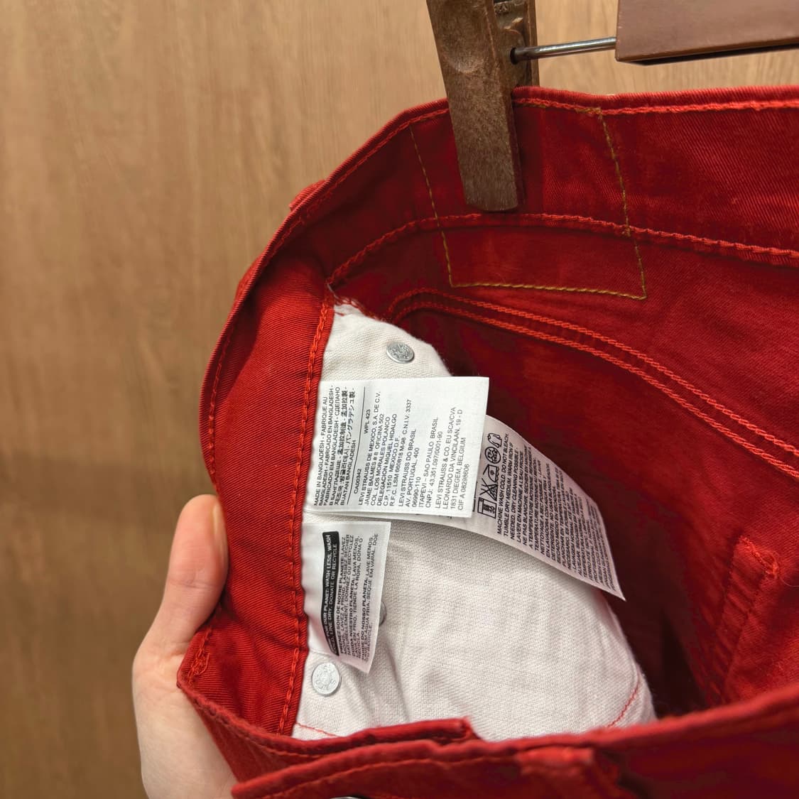 리바이스 511 데님 팬츠 5포켓 레드 탭 디테일 슬림 테이퍼드핏 레드 상품이미지7