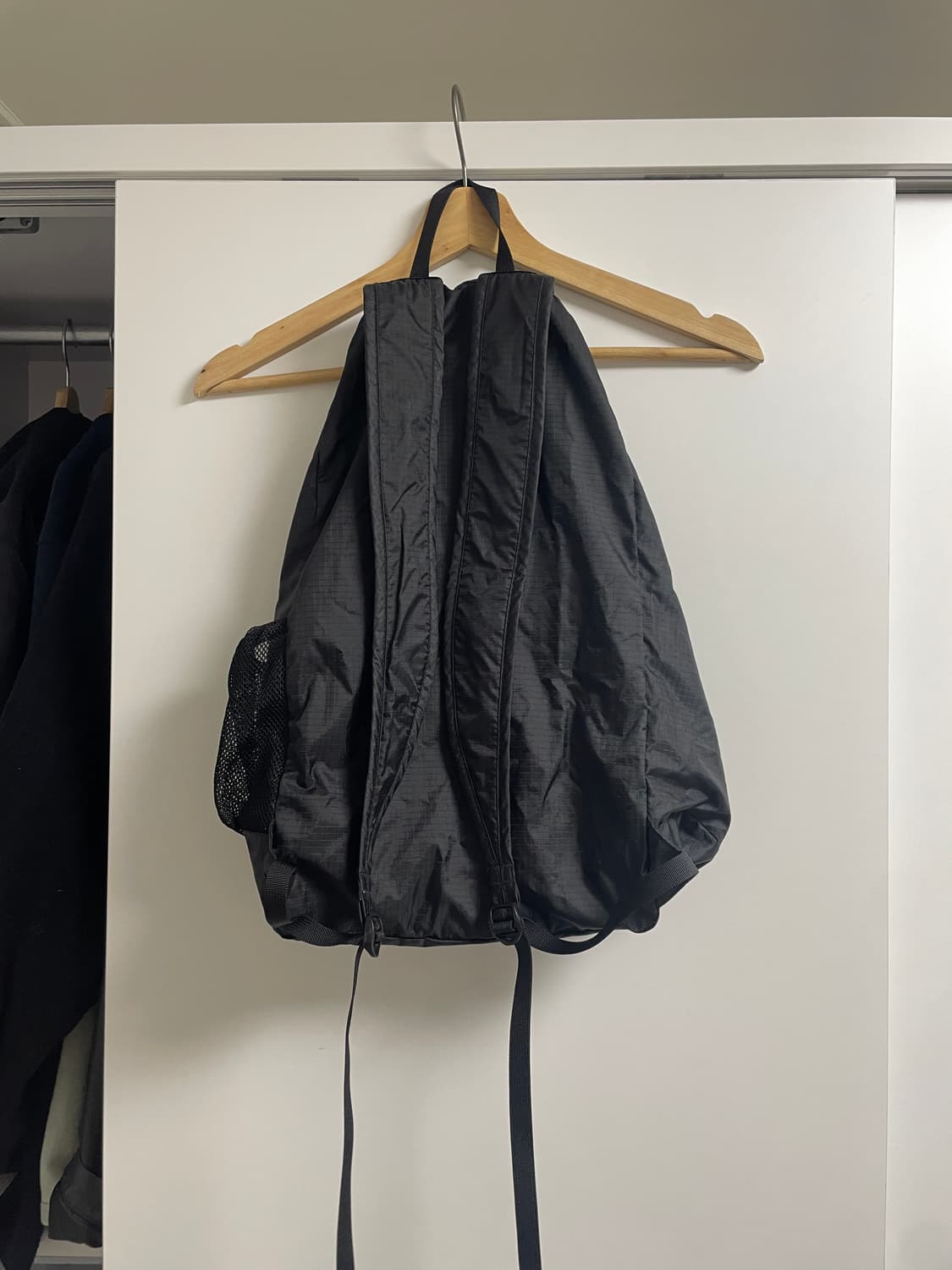 몽벨 포케터블 라이트팩 18L 블랙 상품이미지2