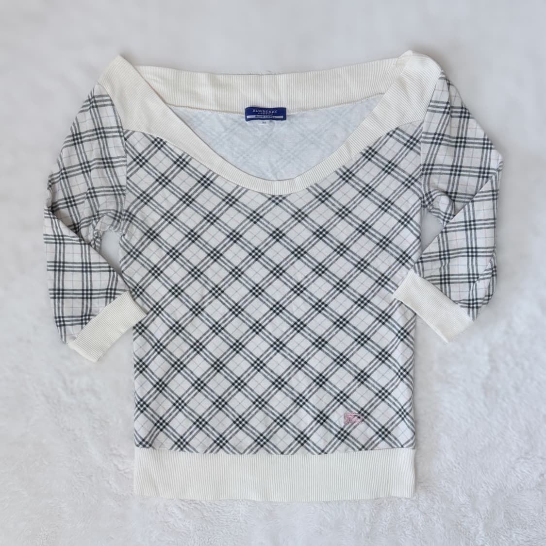 Burberry 버버리 블루라벨 달천깔 솜사탕 오프숄더 니트 상품이미지1