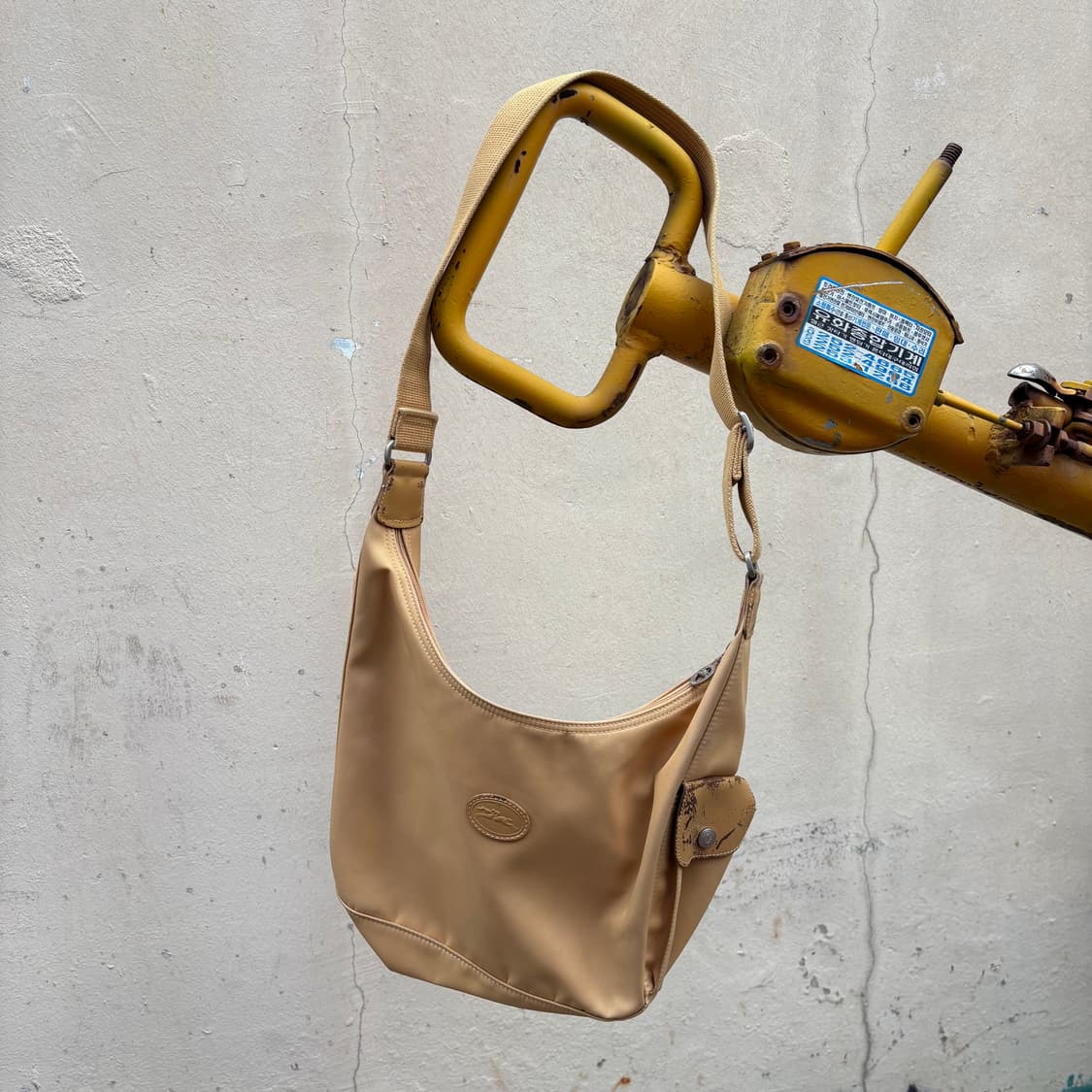 롱샴 베이지 호보 백 상품이미지3