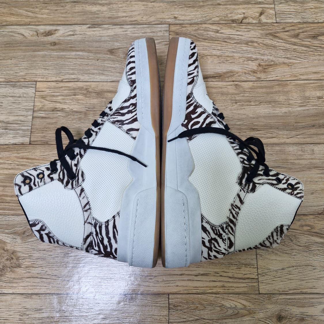 [46] SLP 생로랑 SL/24 송치가죽 지브라 하이탑 스니커즈 상품이미지6