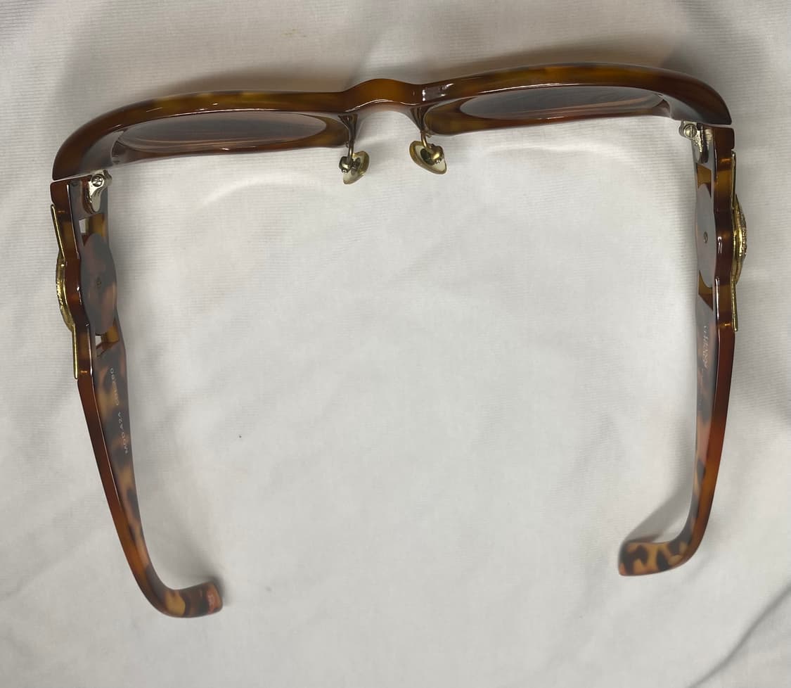 90s 빈티지 베르사체 선글라스 레오파드 호피 비기 착용 모델 상품이미지5