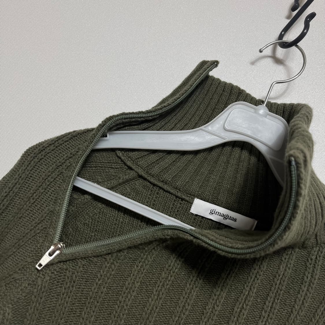 기마구아스 gimaguas 골지 터틀넥 니트 상품이미지5