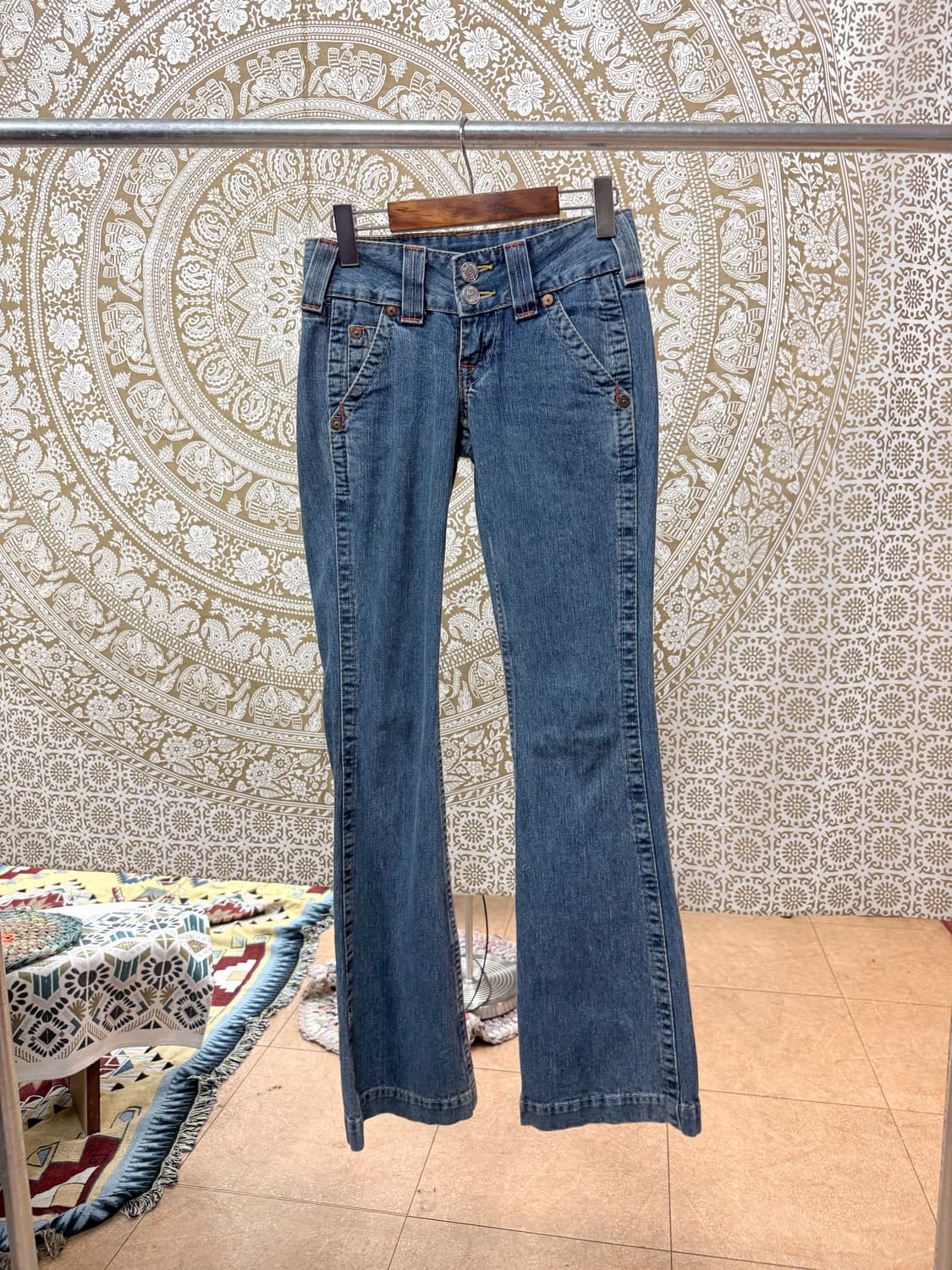 트루릴리젼 sammy 로우라이즈 부츠컷 데님팬츠  상품이미지3