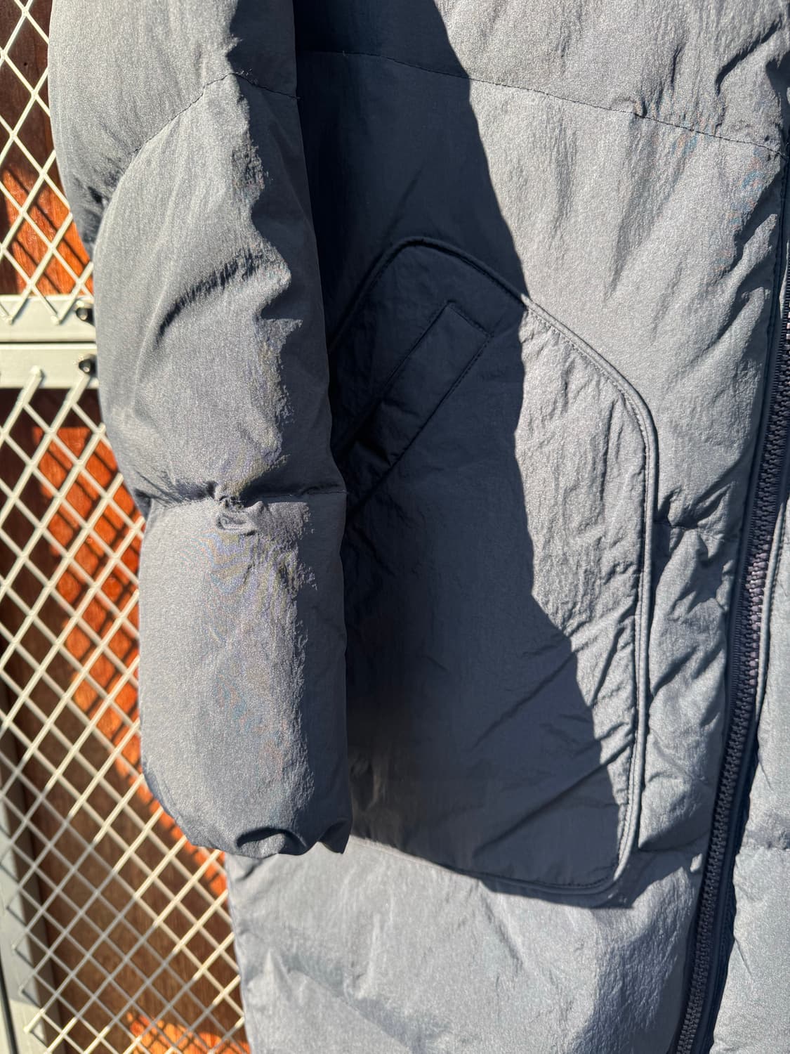 써스데이아일랜드 네이비 자수 덕다운 롱 패딩 S 상품이미지4