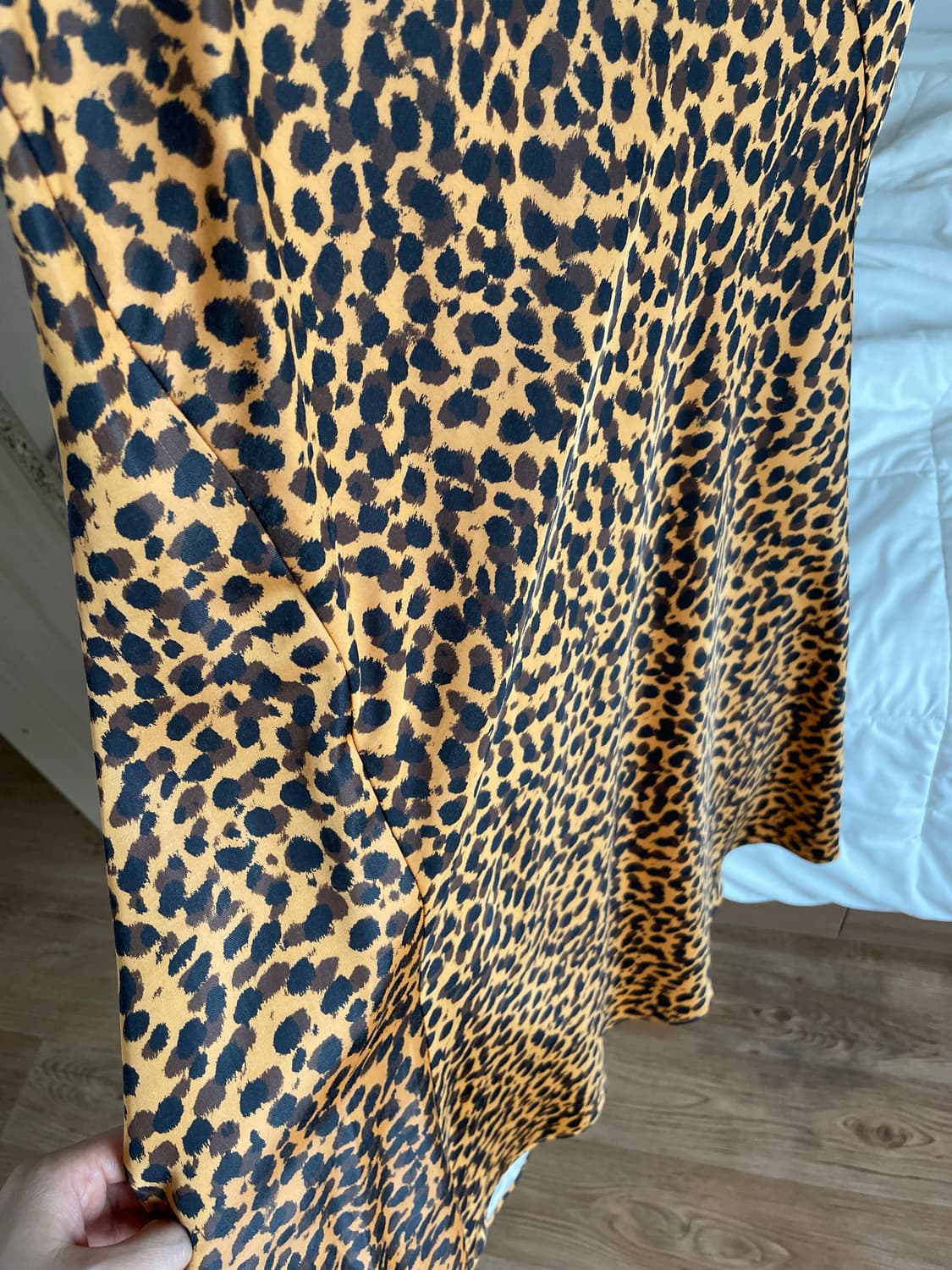 앤아더스토리즈 레오파드 미디 스커트 (34size) 상품이미지3