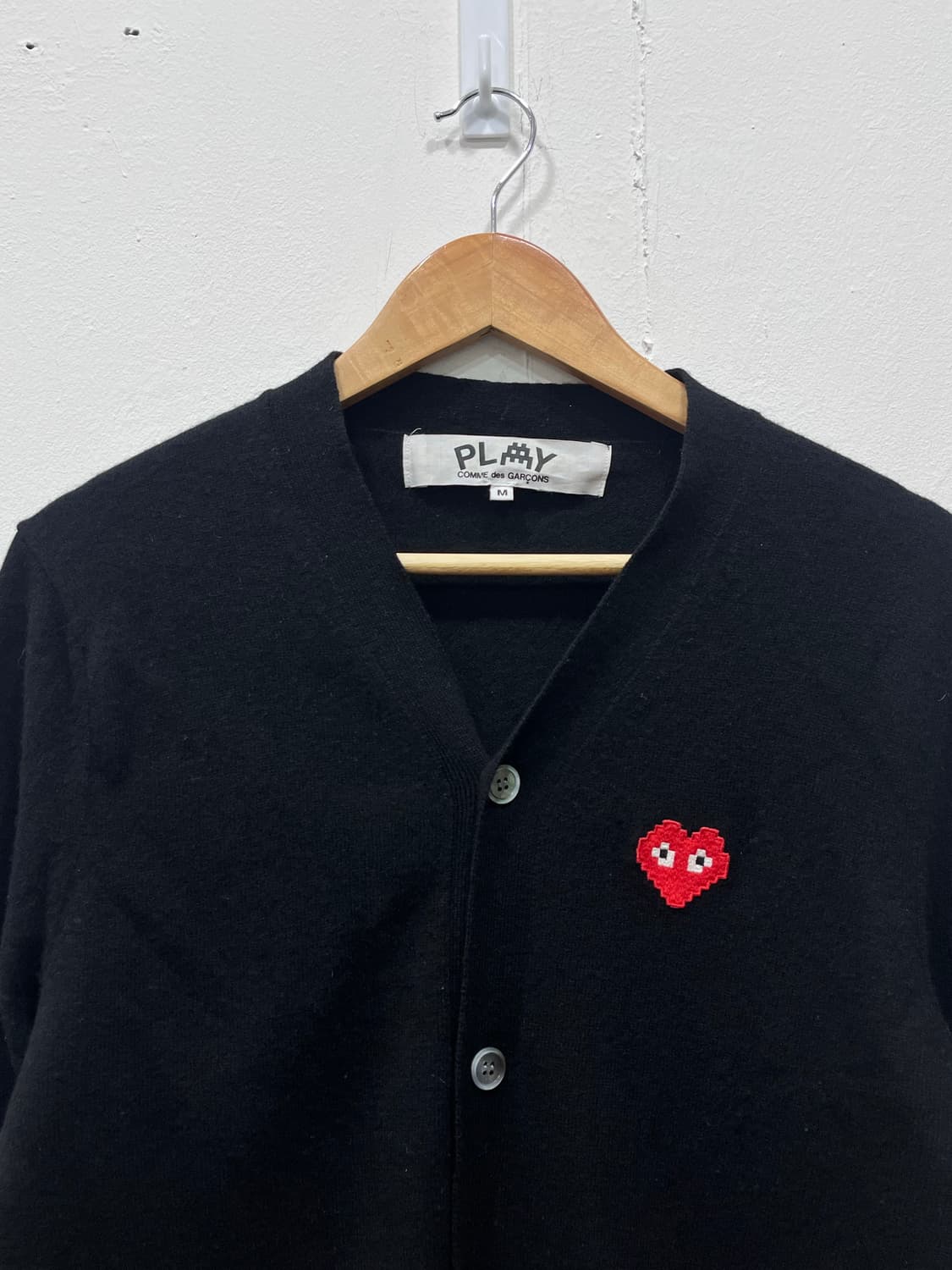 꼼데가르송 x 인베이더 픽셀 레드 와펜 가디건 M 상품이미지4