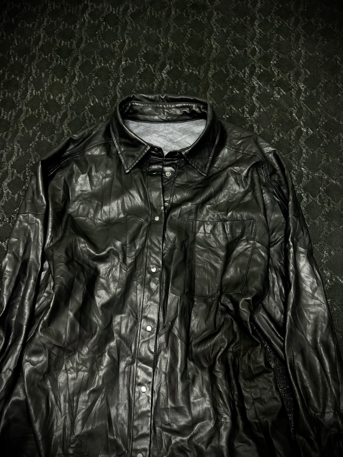 “Vintage” V-Kei Mood Fake Leather Shirts 상품이미지5