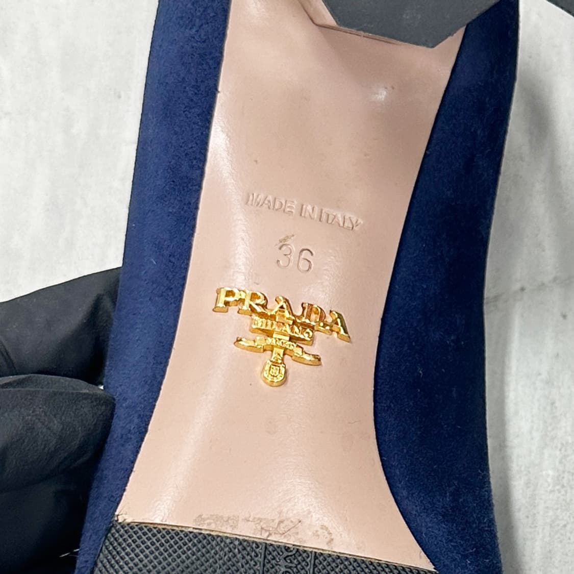 프라다 블루 네이비 스웨이드 레더 펌프스 힐 여성 구두 230mm 상품이미지5