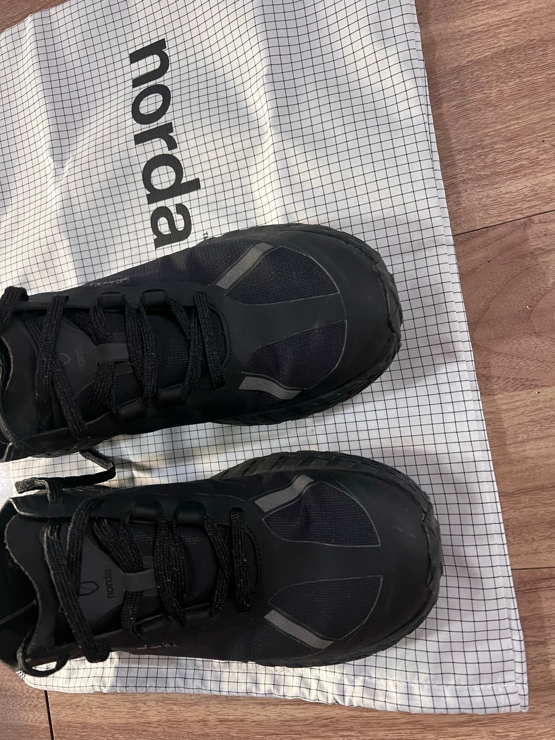 norda 001 블랙 트레일 러닝화(275 교환가능해요) 상품이미지1