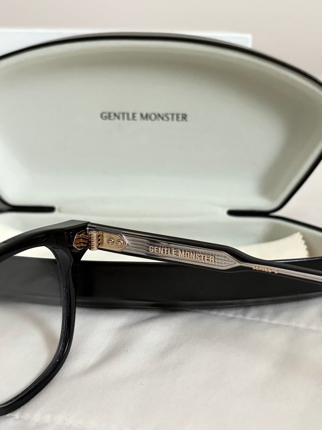 젠틀몬스터 쿠보01 풀박 상품이미지5