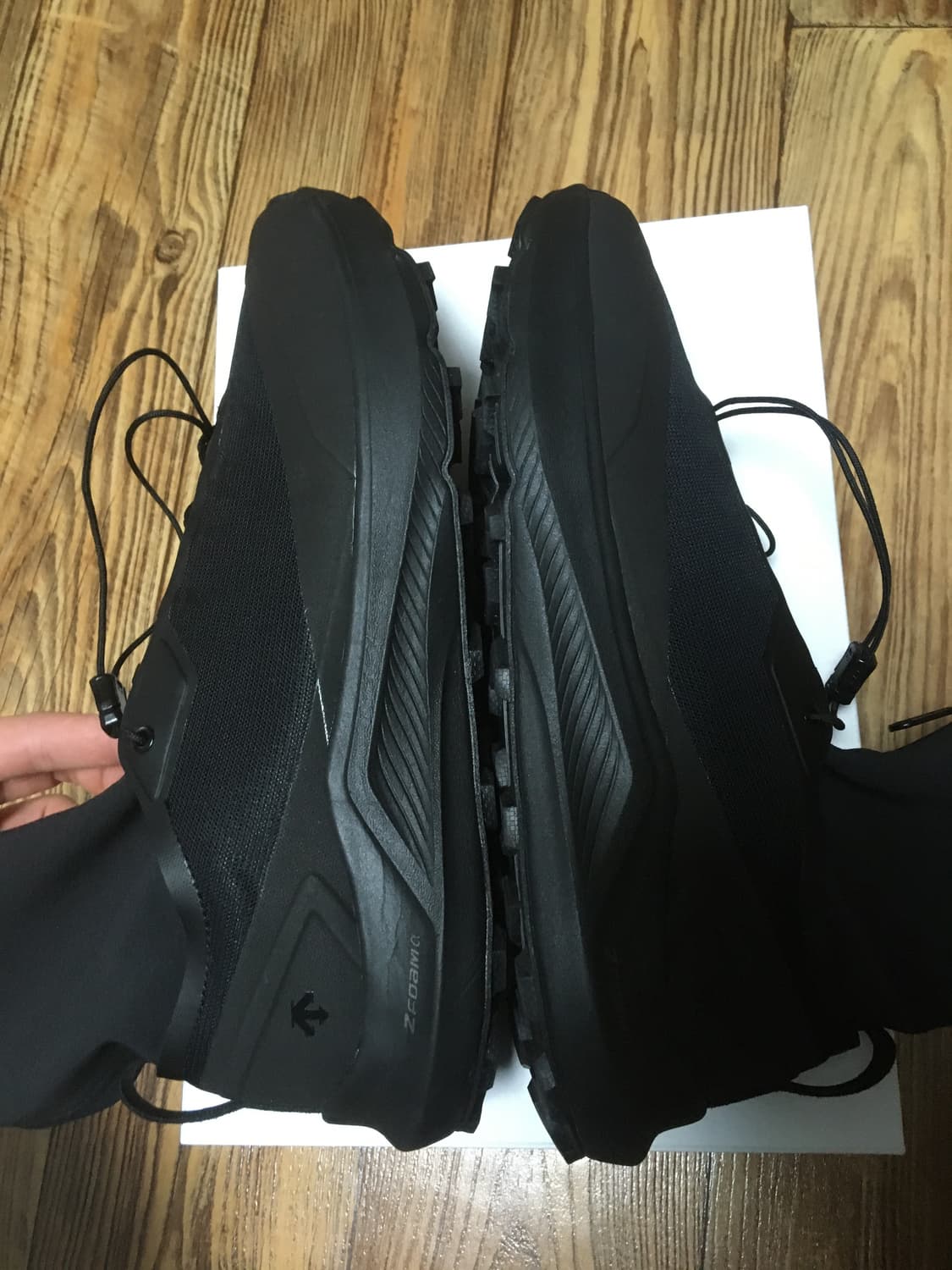 데상트 유스 시프트 트레일 블랙 판매합니다 상품이미지4