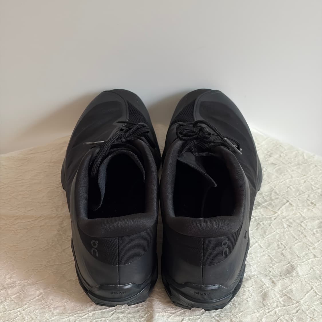 온러닝x파프 클라우드벤쳐 블랙 상품이미지4