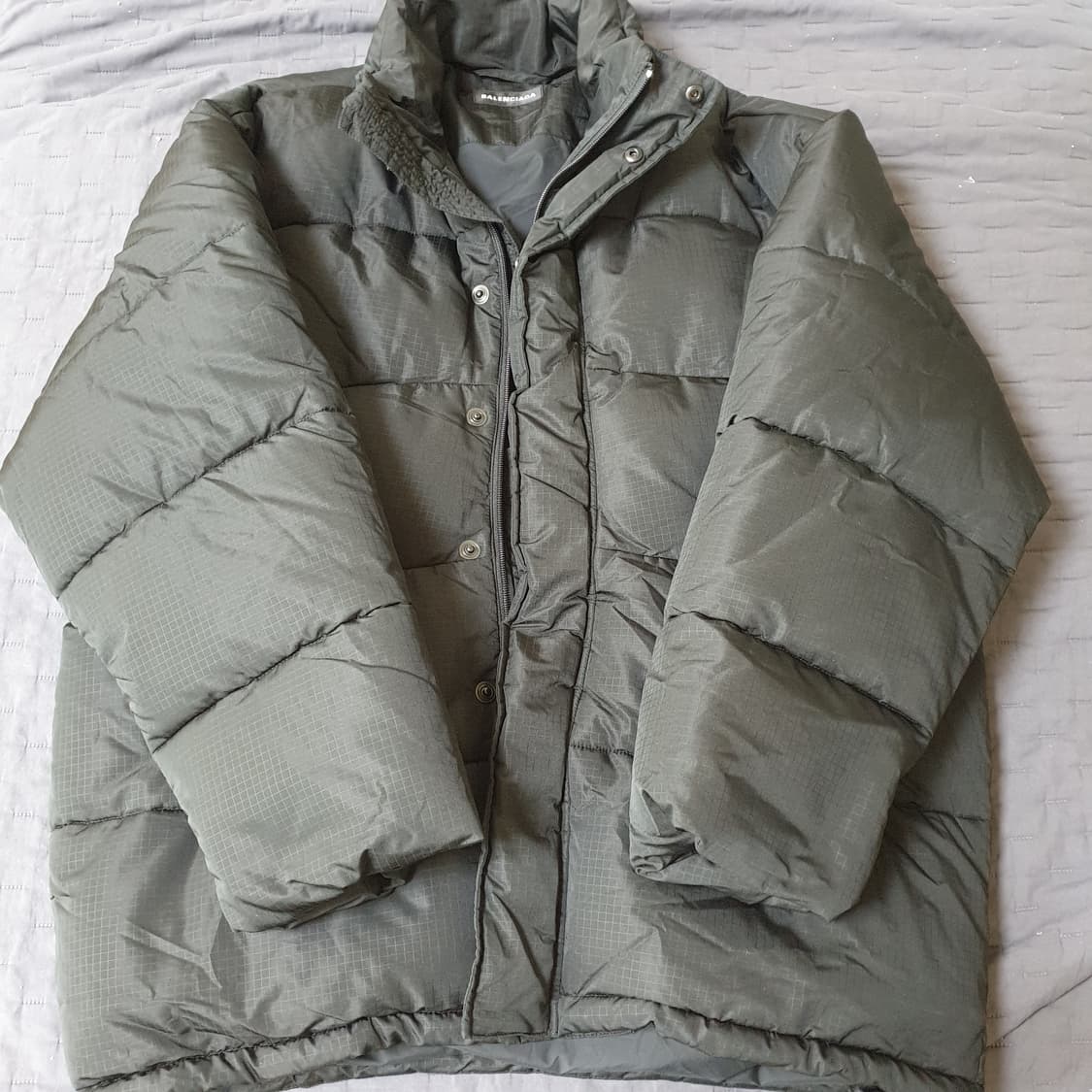 발렌시아가 씨컬 패딩 상품이미지1