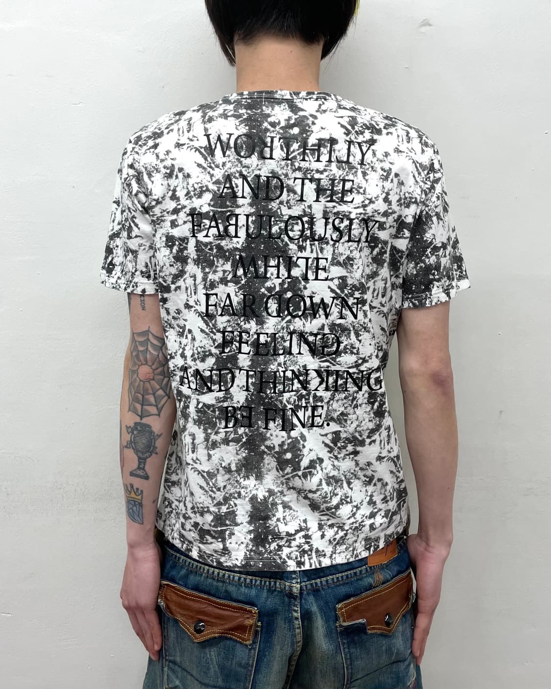 Black Tie Ruff T-shirt  상품이미지2