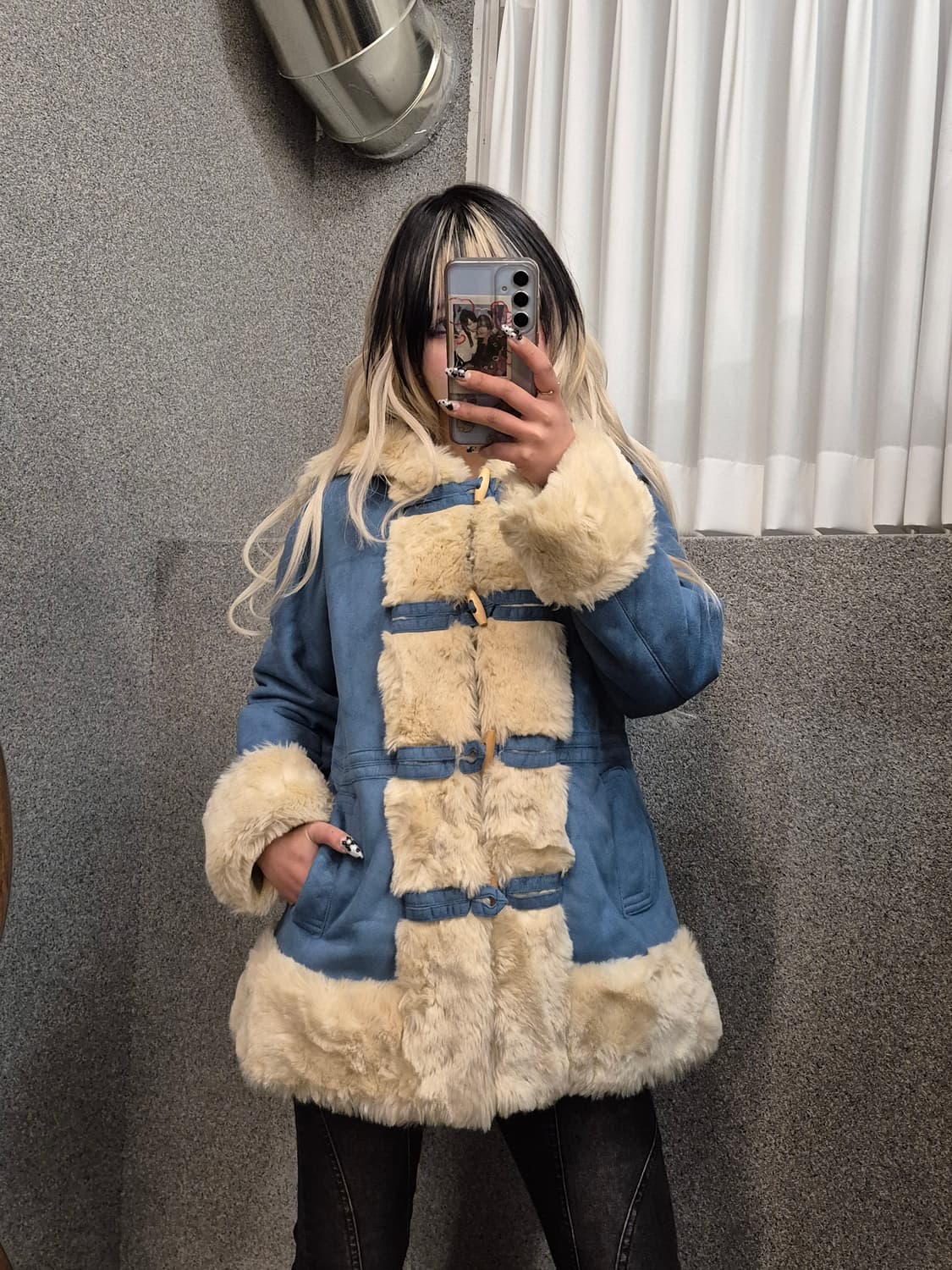 VINTAGE BLUE FUR COAT 상품이미지1