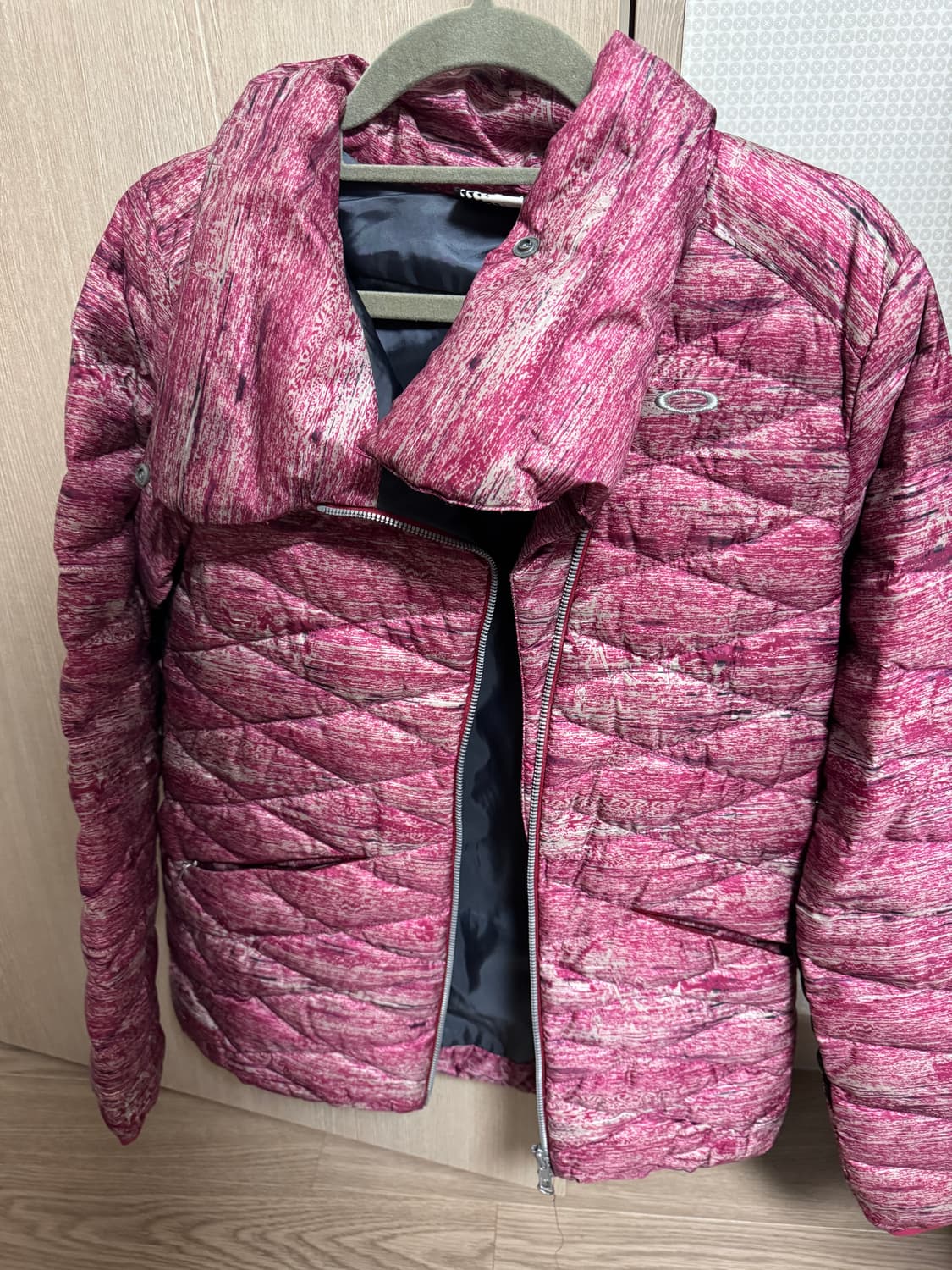 오클리 경량패딩 상품이미지1