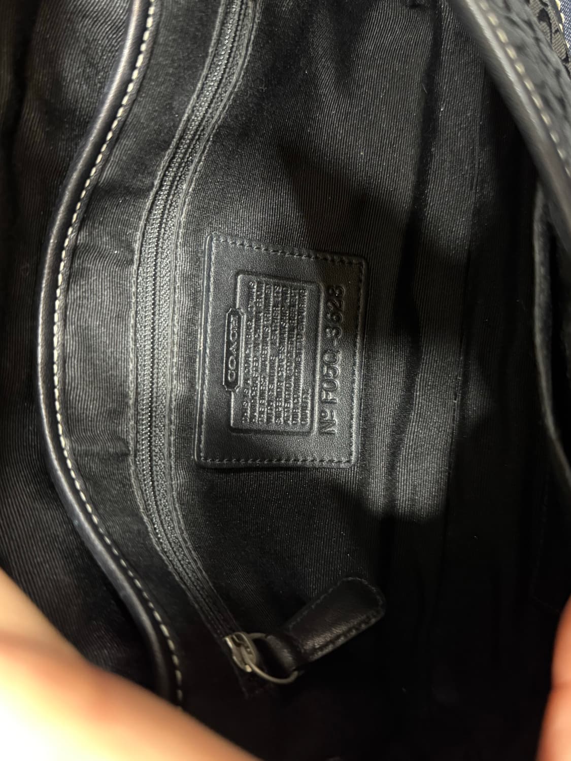 코치 블랙 시그니처 숄더백 상품이미지6