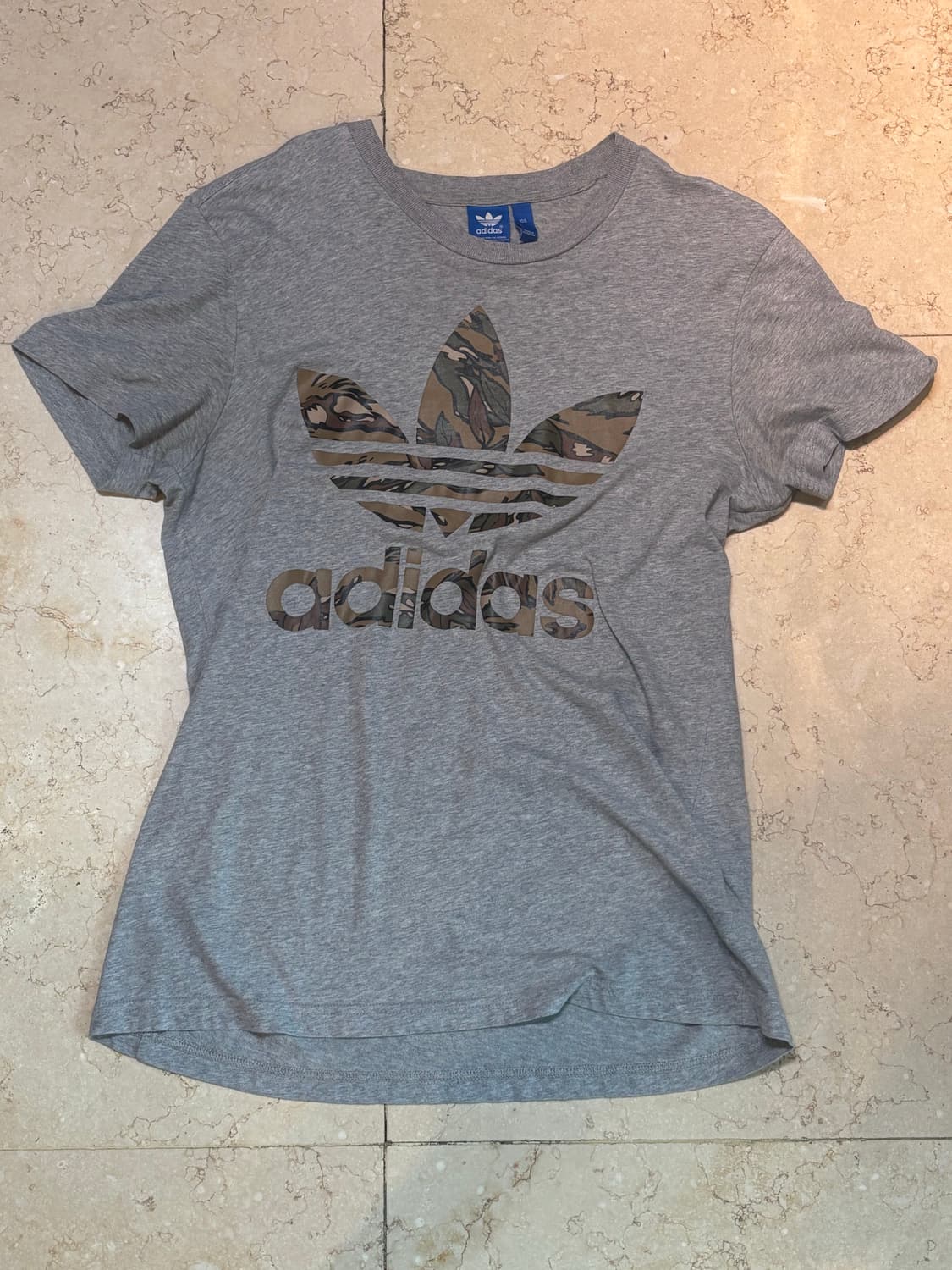 Adidas 카모 반팔티 상품이미지1