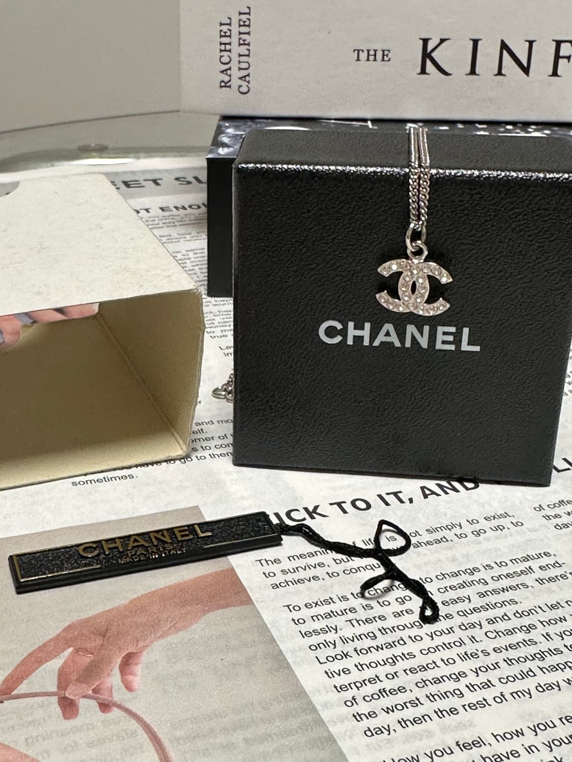 샤넬 CC 로고 실버 목걸이 + 박스 상품이미지4
