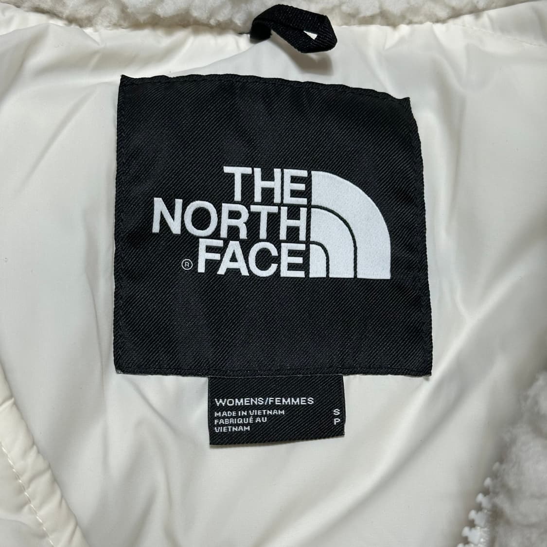 노스페이스 뽀글이 화이트 패딩 상품이미지4