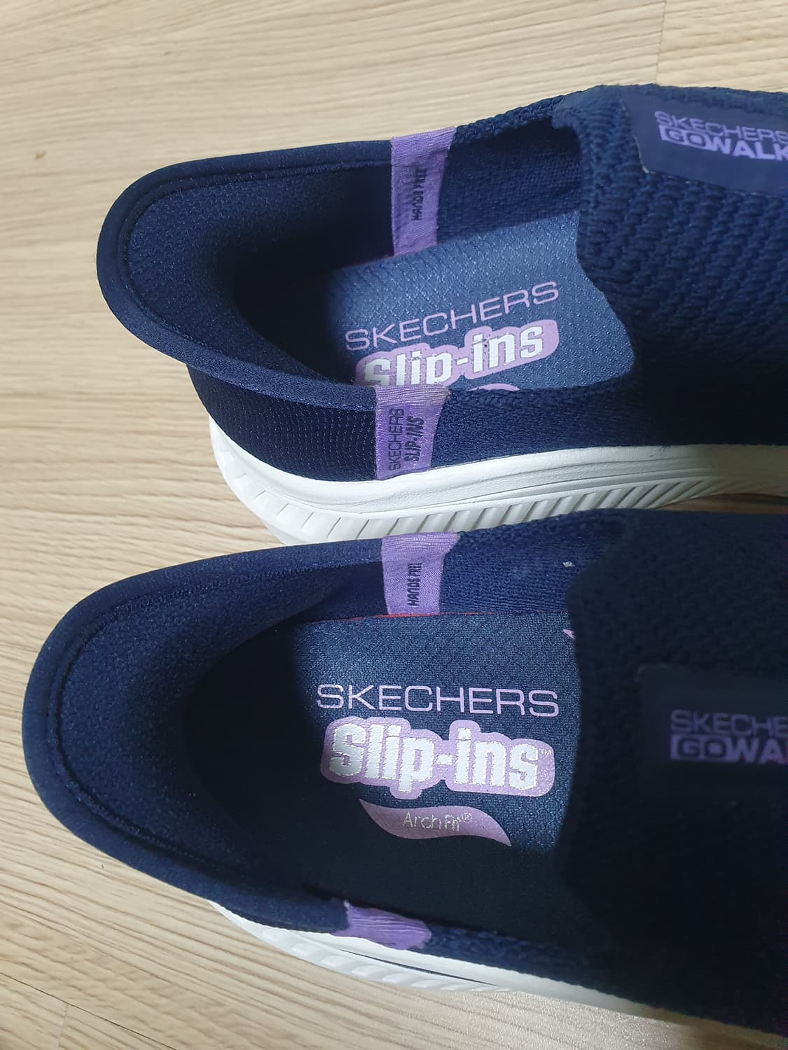 스케쳐스 맥스쿠셔닝 아치핏 슬립온 235 상품이미지9