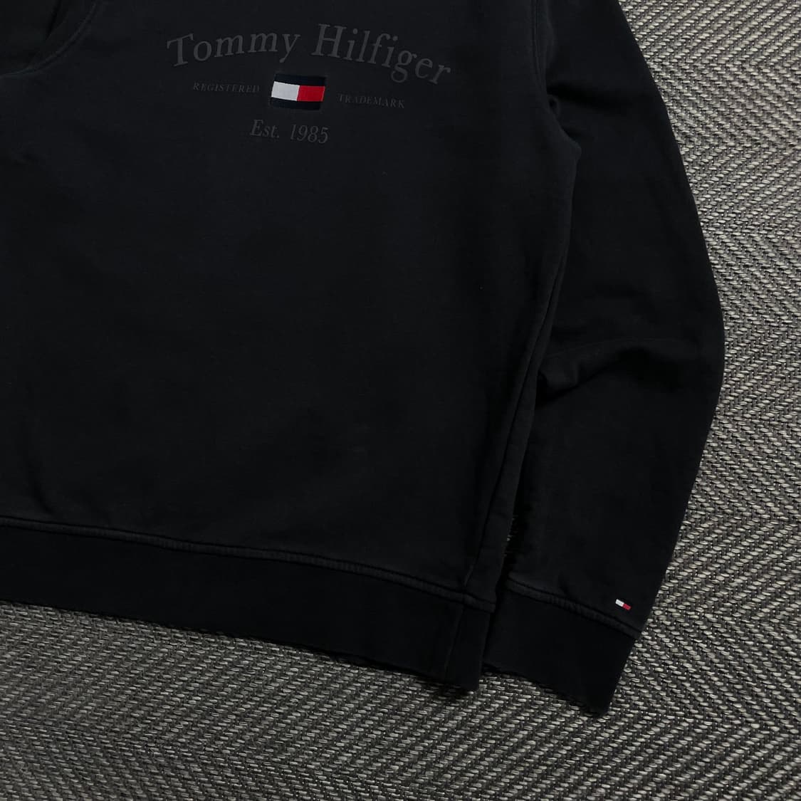 타미힐피거 센터 자수로고 맨투맨 블랙y 4720 상품이미지3