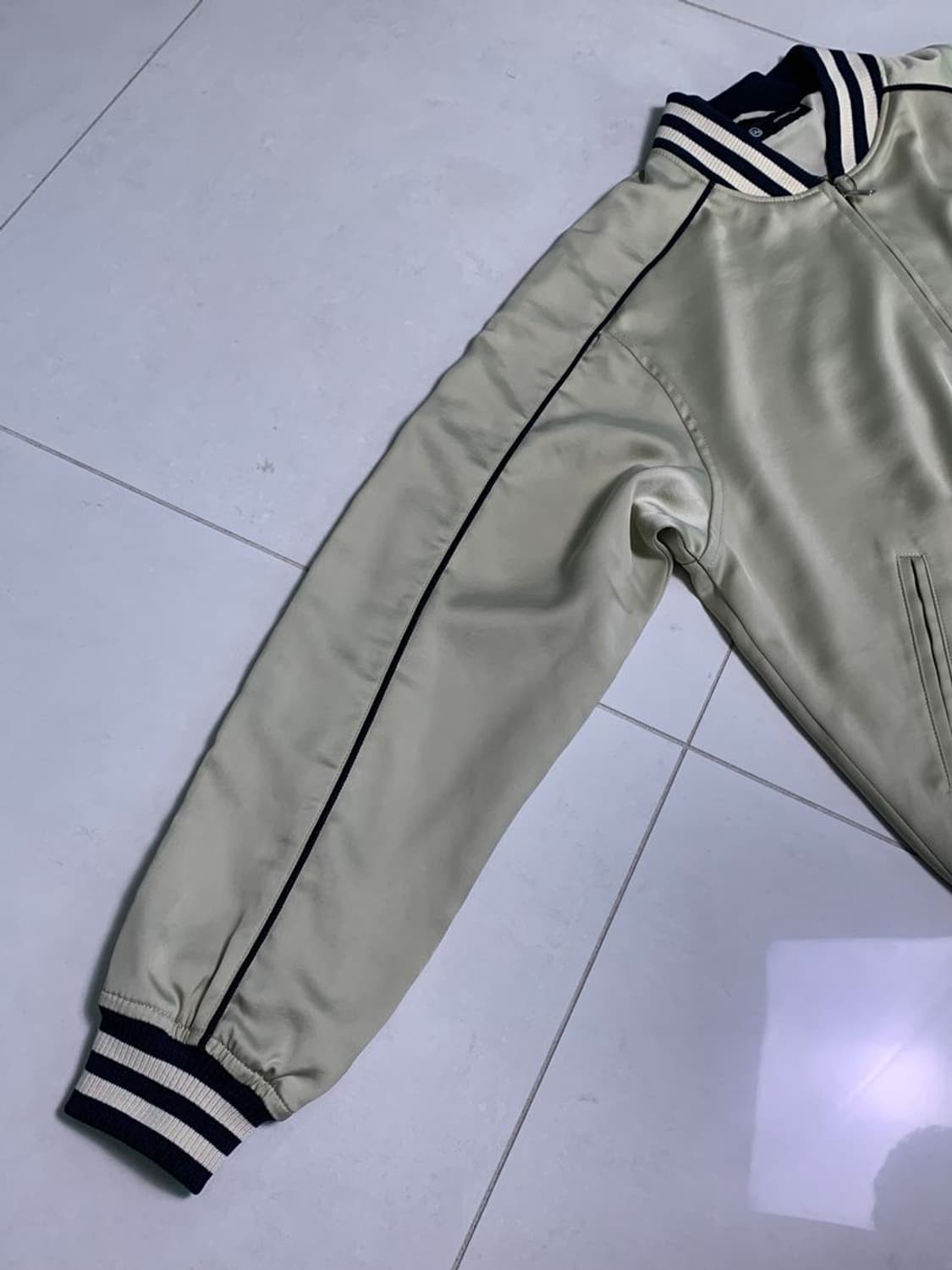 SATIN RIBBED BLOUSON 상품이미지6