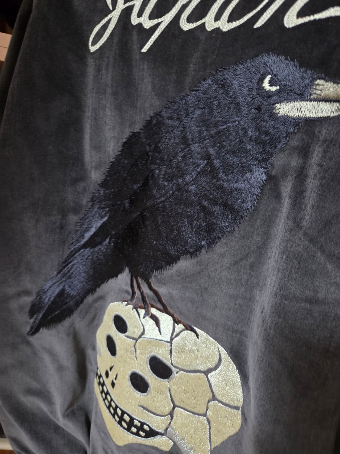 25ss 캐피탈 수베니어 까마귀 버전 3사이즈 팝니다 상품이미지4