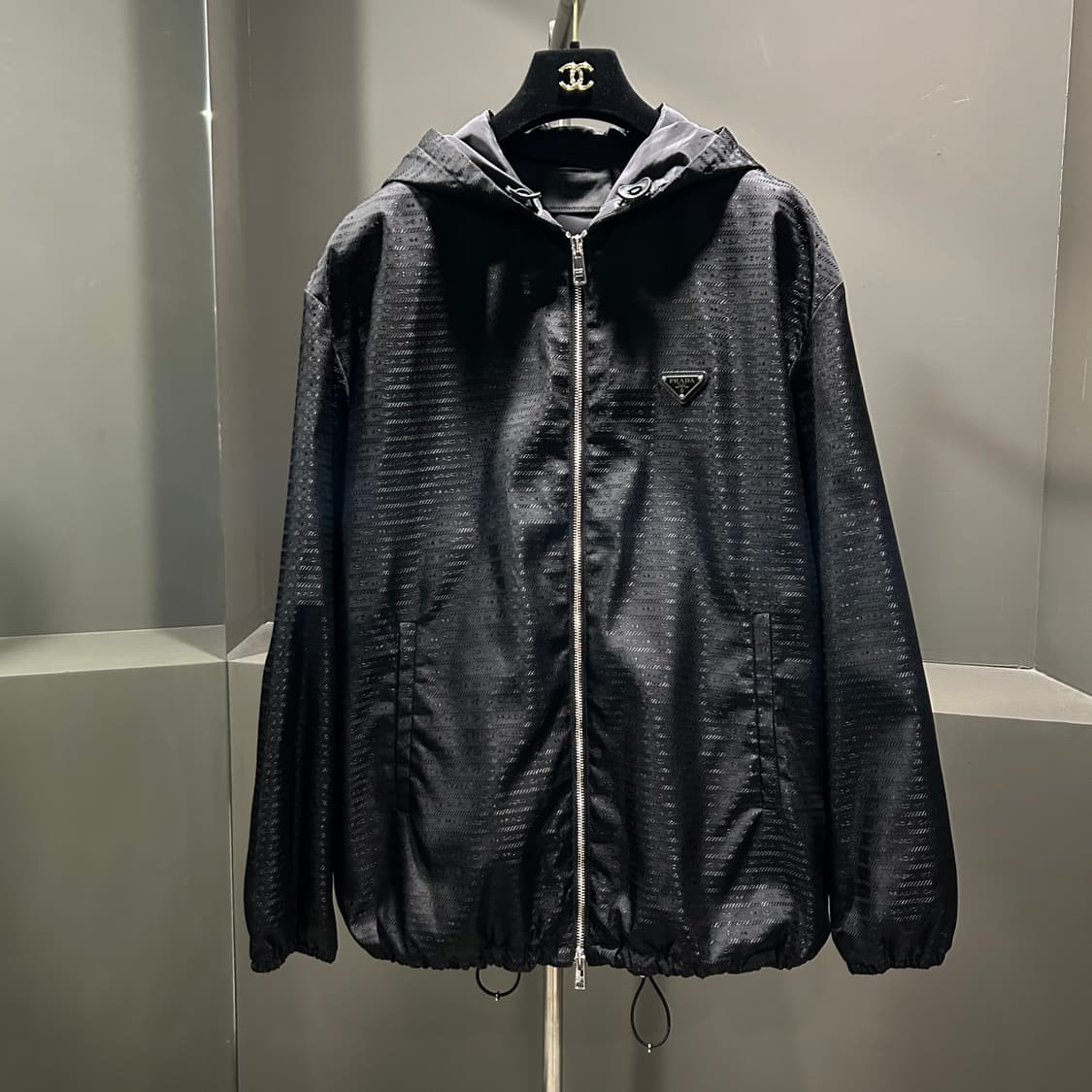 프라다 리나일론 자카드 로고 후드 자켓 상품이미지1