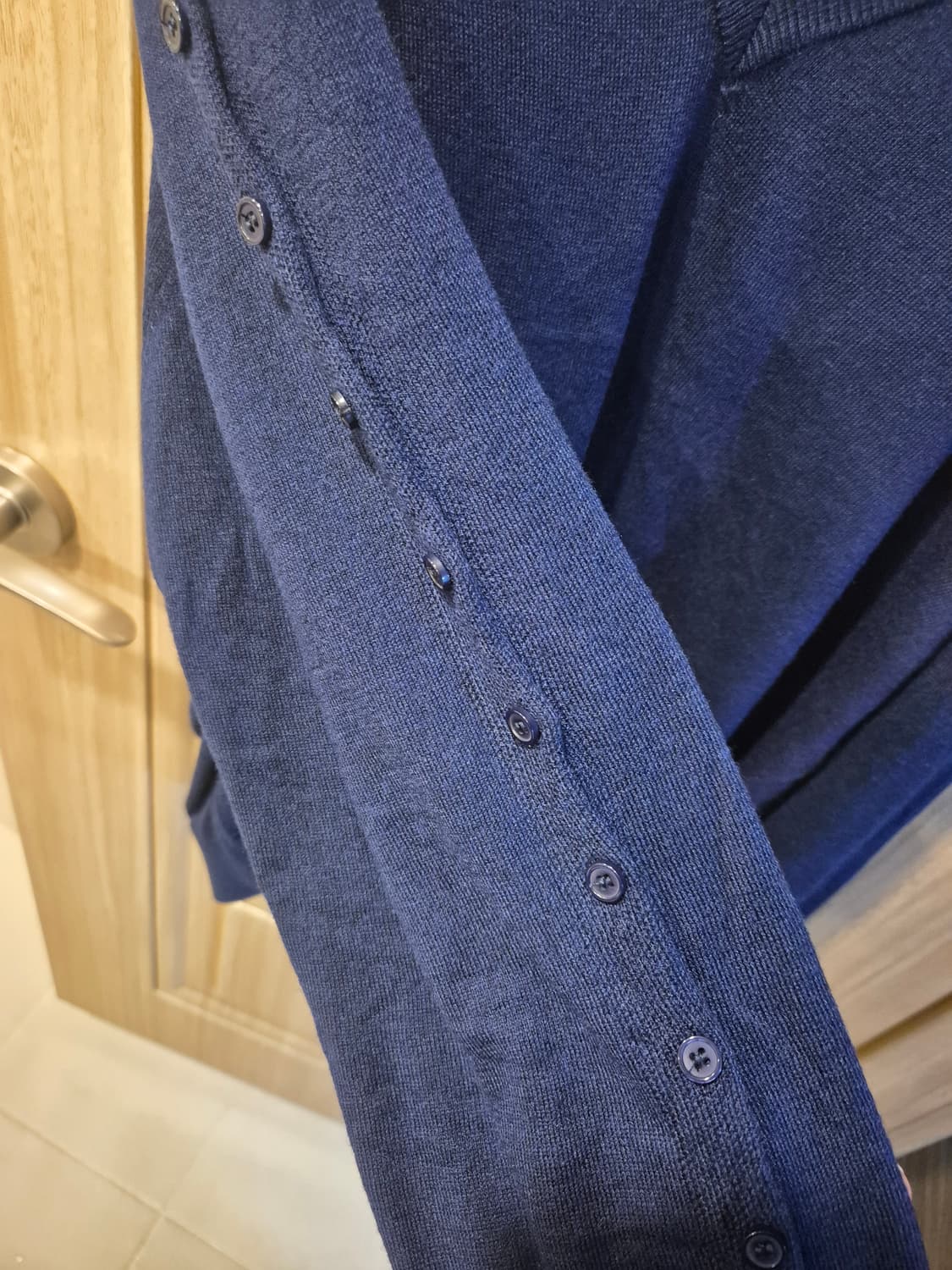 PLZPROJECT V넥 니트 네이비 상품이미지5