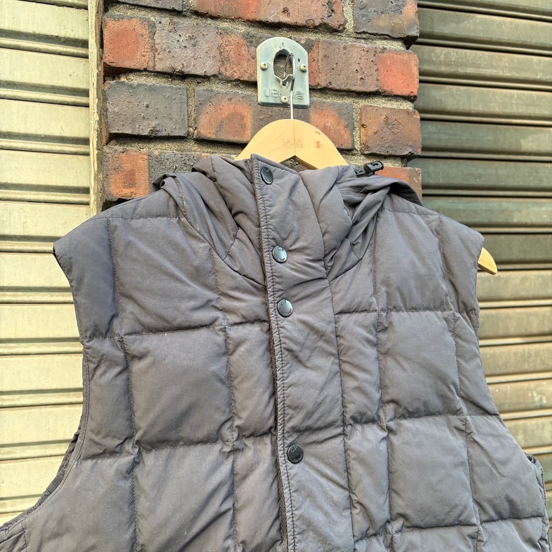 씨피컴퍼니 덕다운 다크네이비 가먼트 다잉 고글 패디드 베스트 상품이미지5