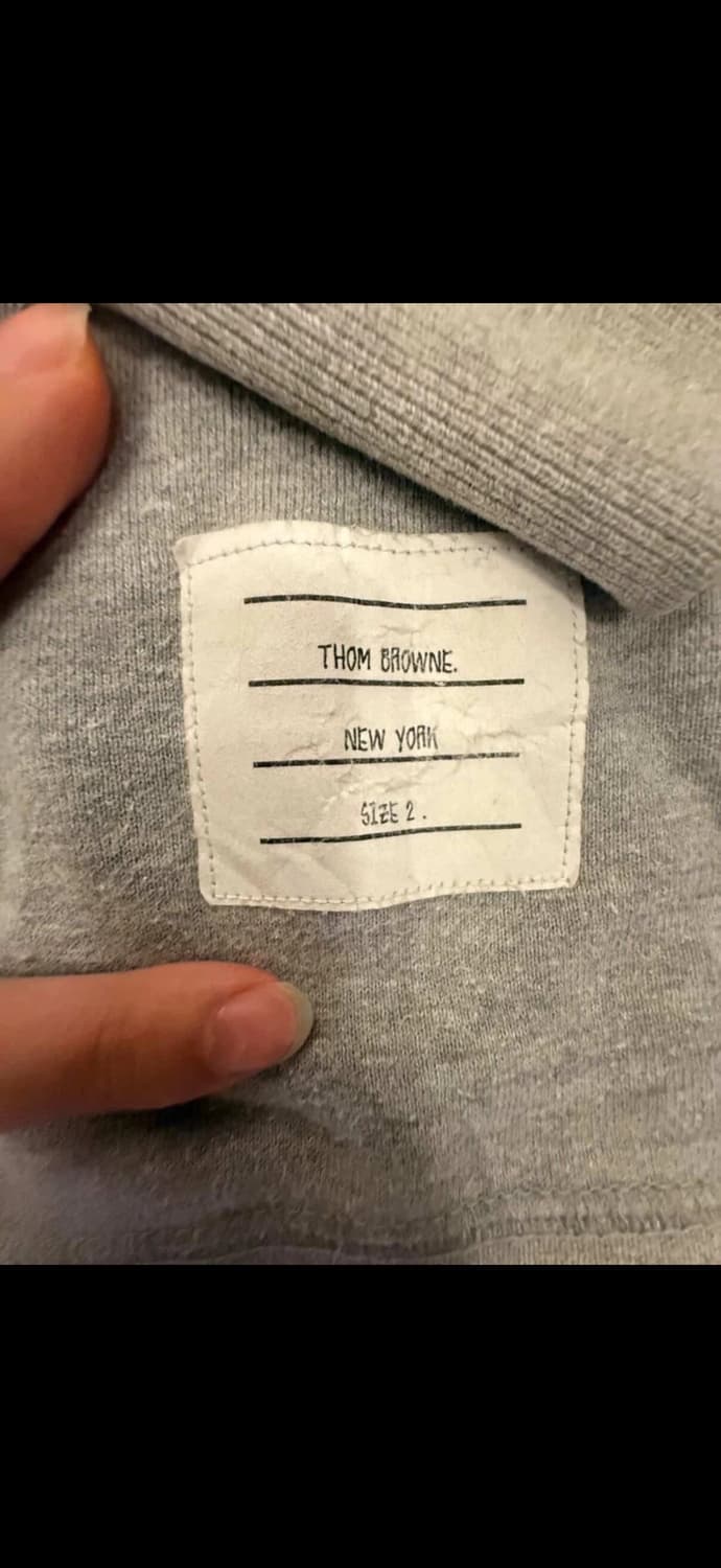 톰브라운 맨투맨 2사이즈 싸게 팝니다 상품이미지3