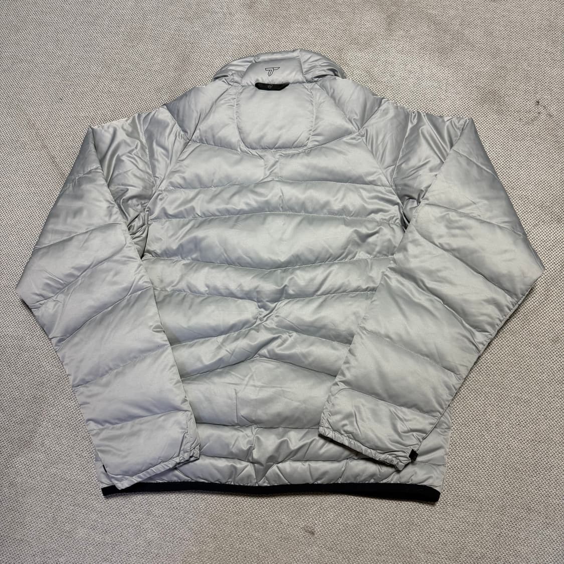 컬럼비아 티타늄 실버 경량 패딩 상품이미지8